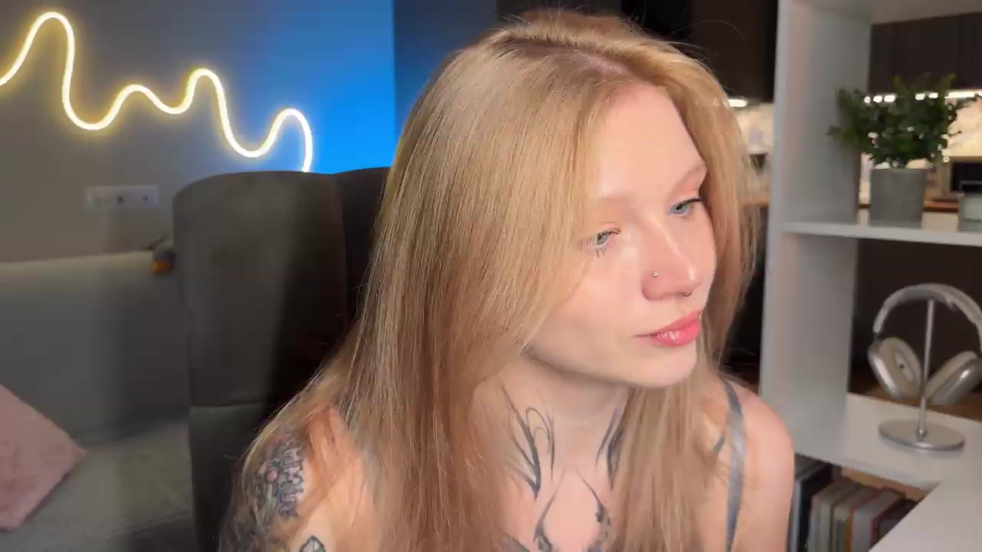 Gallery image thumbnail from euphoriadance's myfreecams stream on, 06/22/2026, 06:08 image 8 of 20