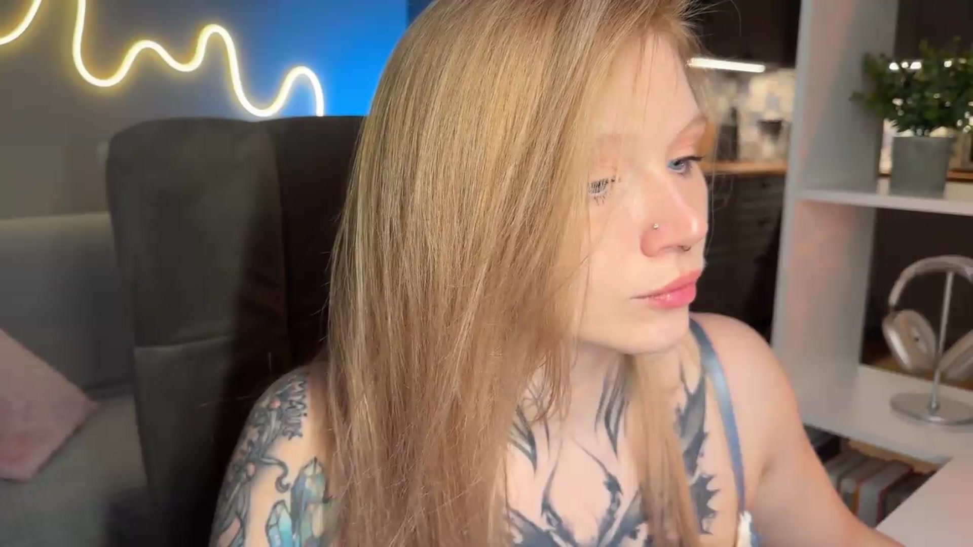 Gallery image thumbnail from euphoriadance's myfreecams stream on, 06/22/2026, 06:59 image 17 of 20