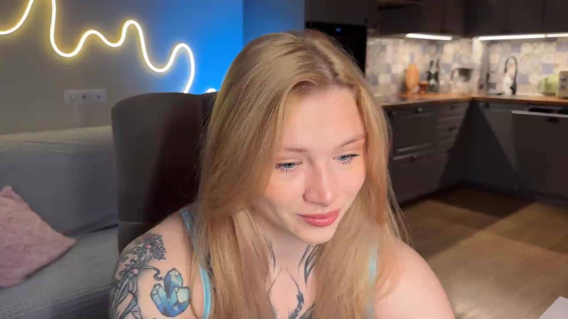 Gallery image thumbnail from euphoriadance's myfreecams stream on, 06/26/2026, 06:22 image 2 of 20