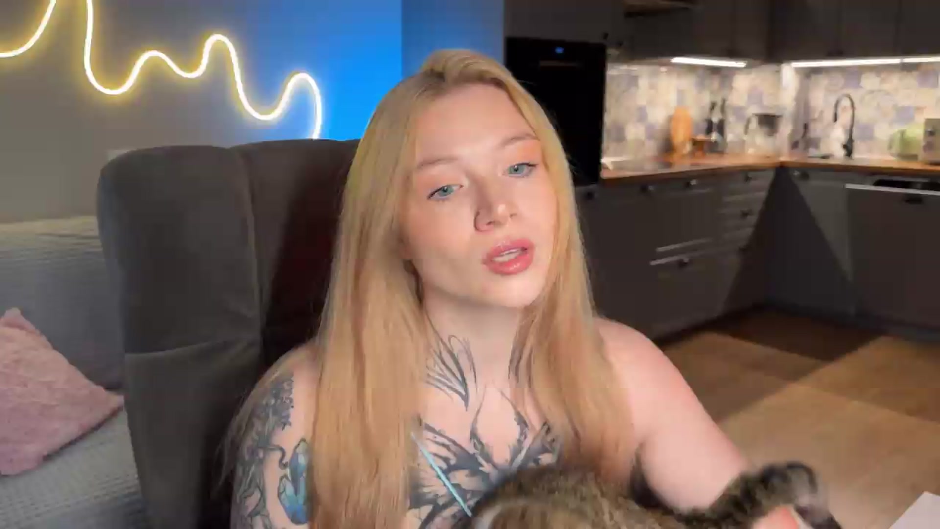Gallery image thumbnail from euphoriadance's myfreecams stream on, 06/26/2026, 06:22 image 12 of 20