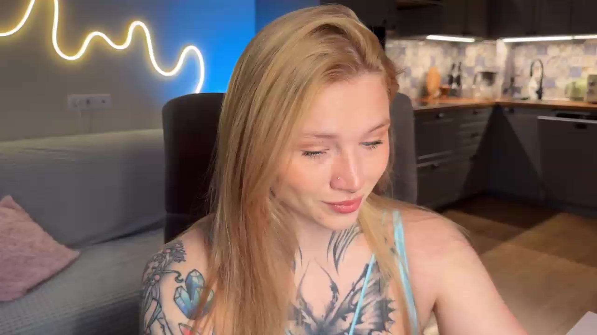 Gallery image thumbnail from euphoriadance's myfreecams stream on, 06/26/2026, 06:22 image 5 of 20