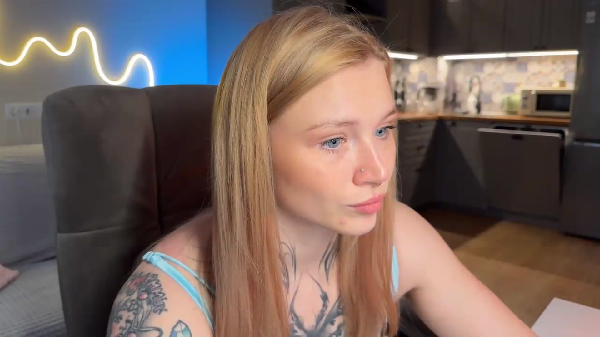 Gallery image thumbnail from euphoriadance's myfreecams stream on, 06/26/2026, 07:15 image 18 of 20