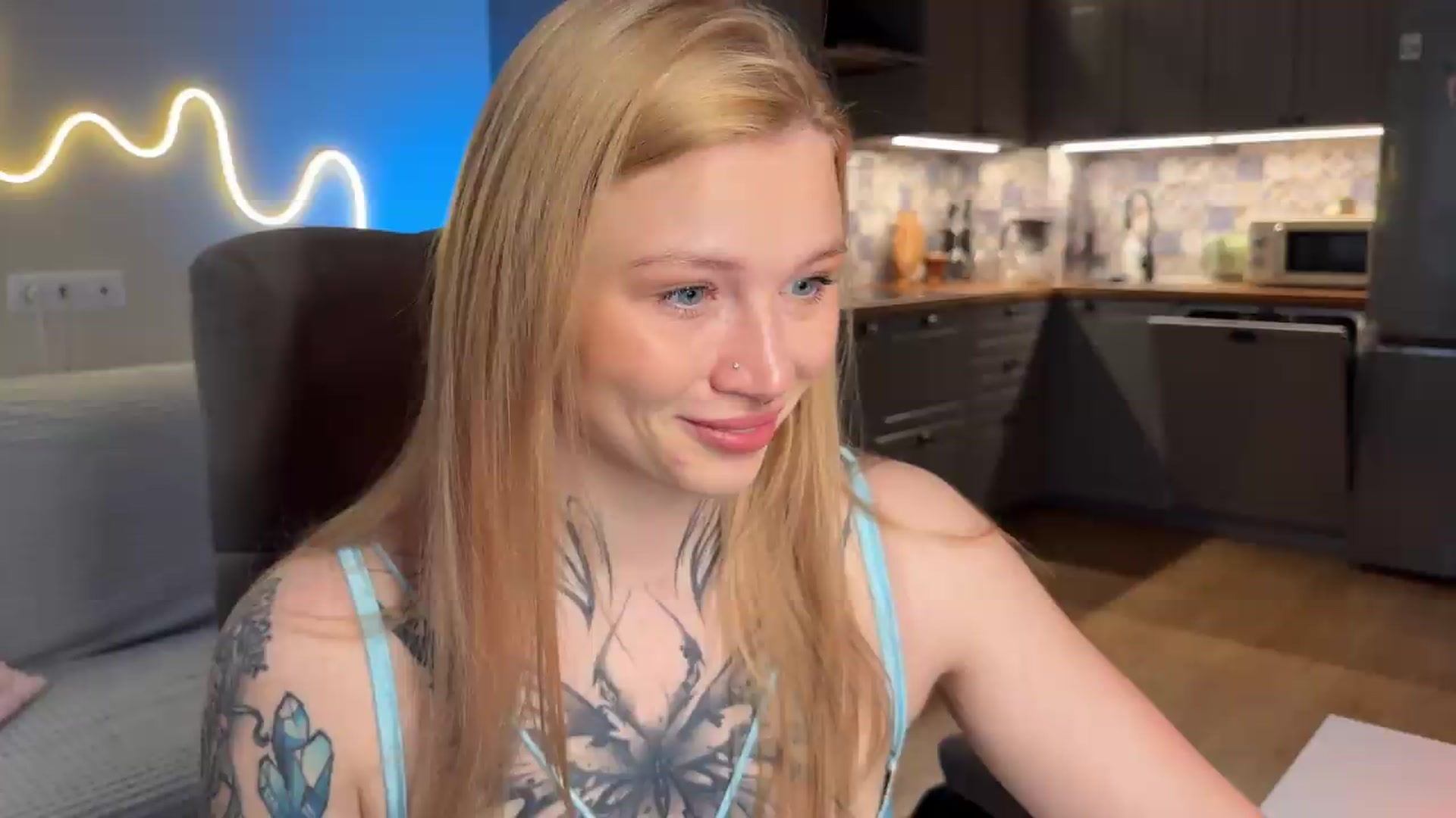 Gallery image thumbnail from euphoriadance's myfreecams stream on, 06/26/2026, 07:15 image 1 of 20
