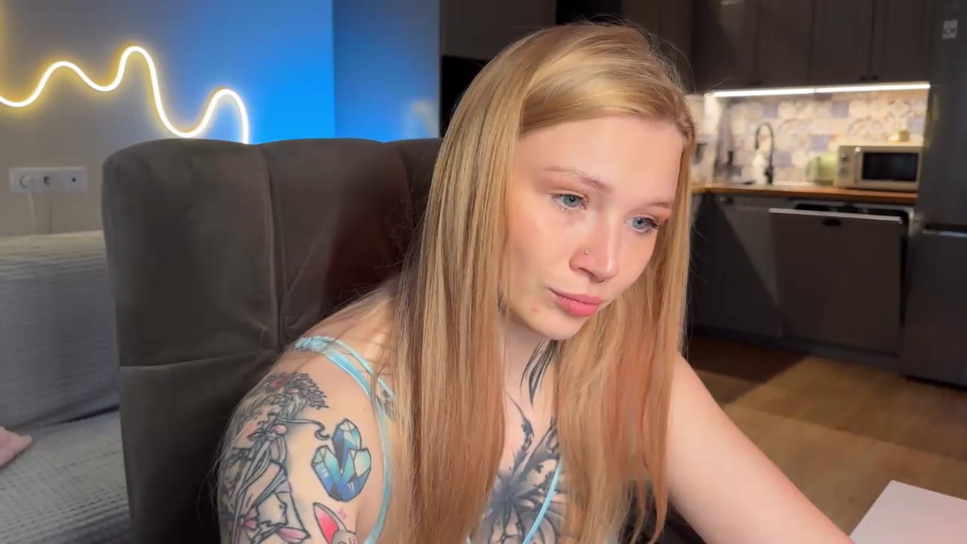 Gallery image thumbnail from euphoriadance's myfreecams stream on, 06/26/2026, 07:15 image 12 of 20