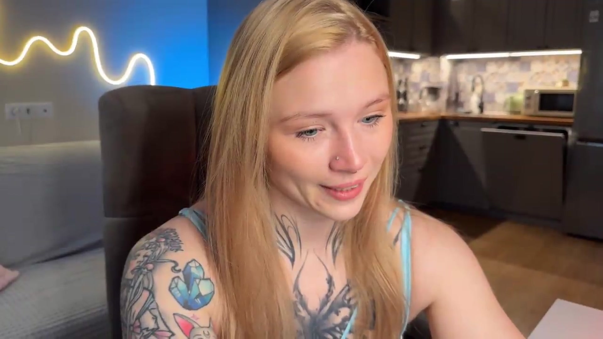 Gallery image thumbnail from euphoriadance's myfreecams stream on, 06/26/2026, 07:15 image 3 of 20