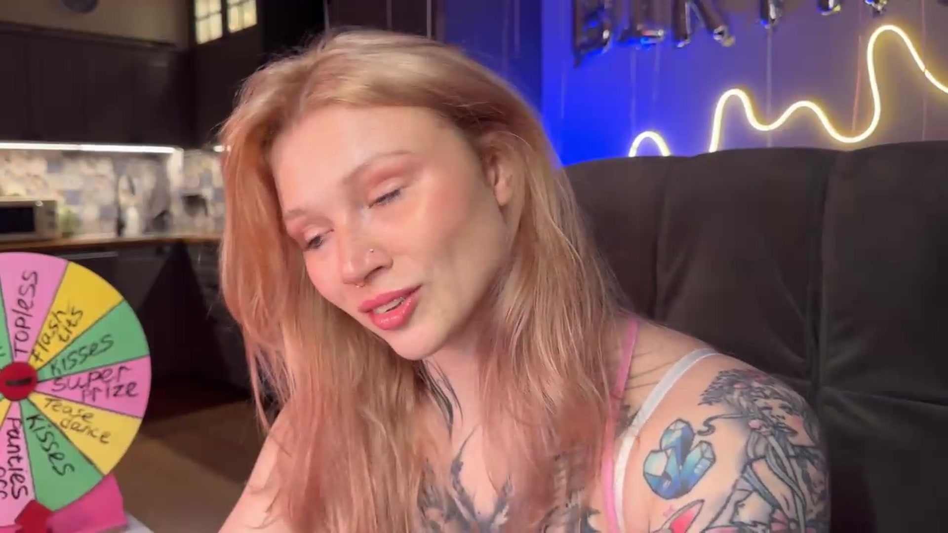 Gallery image thumbnail from euphoriadance's myfreecams stream on, 06/27/2026, 06:23 image 3 of 20