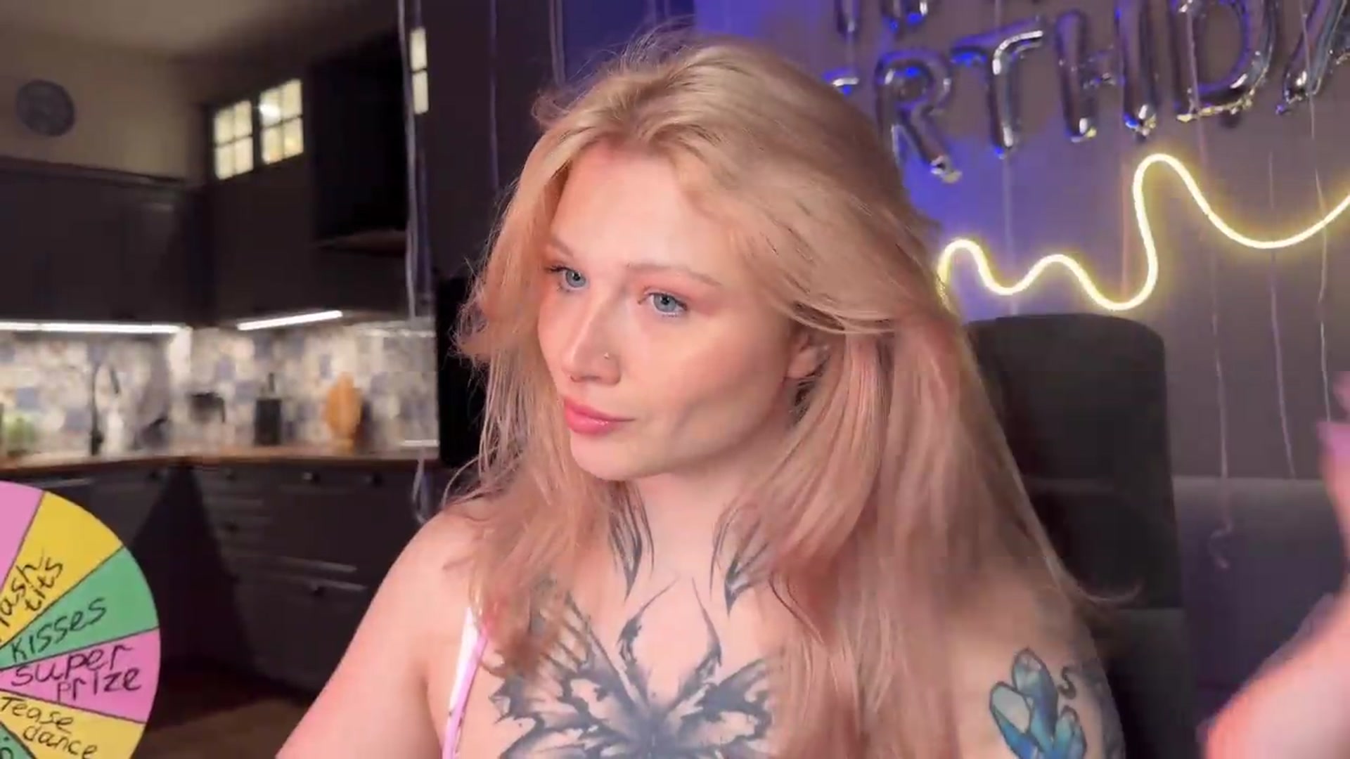 Gallery image thumbnail from euphoriadance's myfreecams stream on, 06/27/2026, 06:23 image 20 of 20