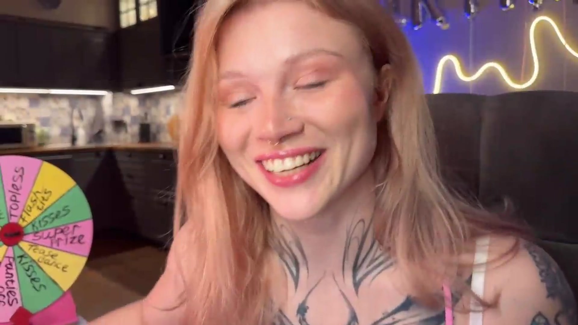 Gallery image thumbnail from euphoriadance's myfreecams stream on, 06/27/2026, 06:23 image 8 of 20
