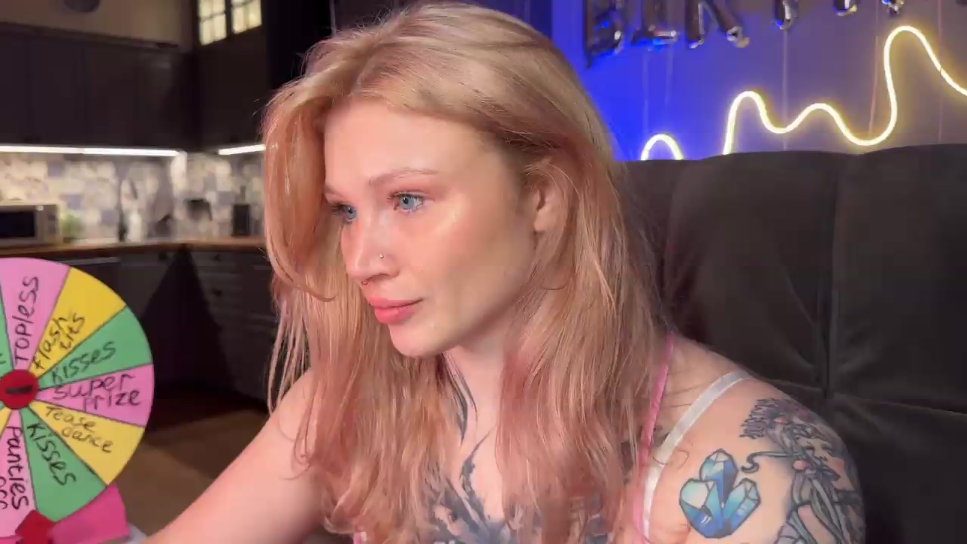 Gallery image thumbnail from euphoriadance's myfreecams stream on, 06/27/2026, 06:23 image 2 of 20