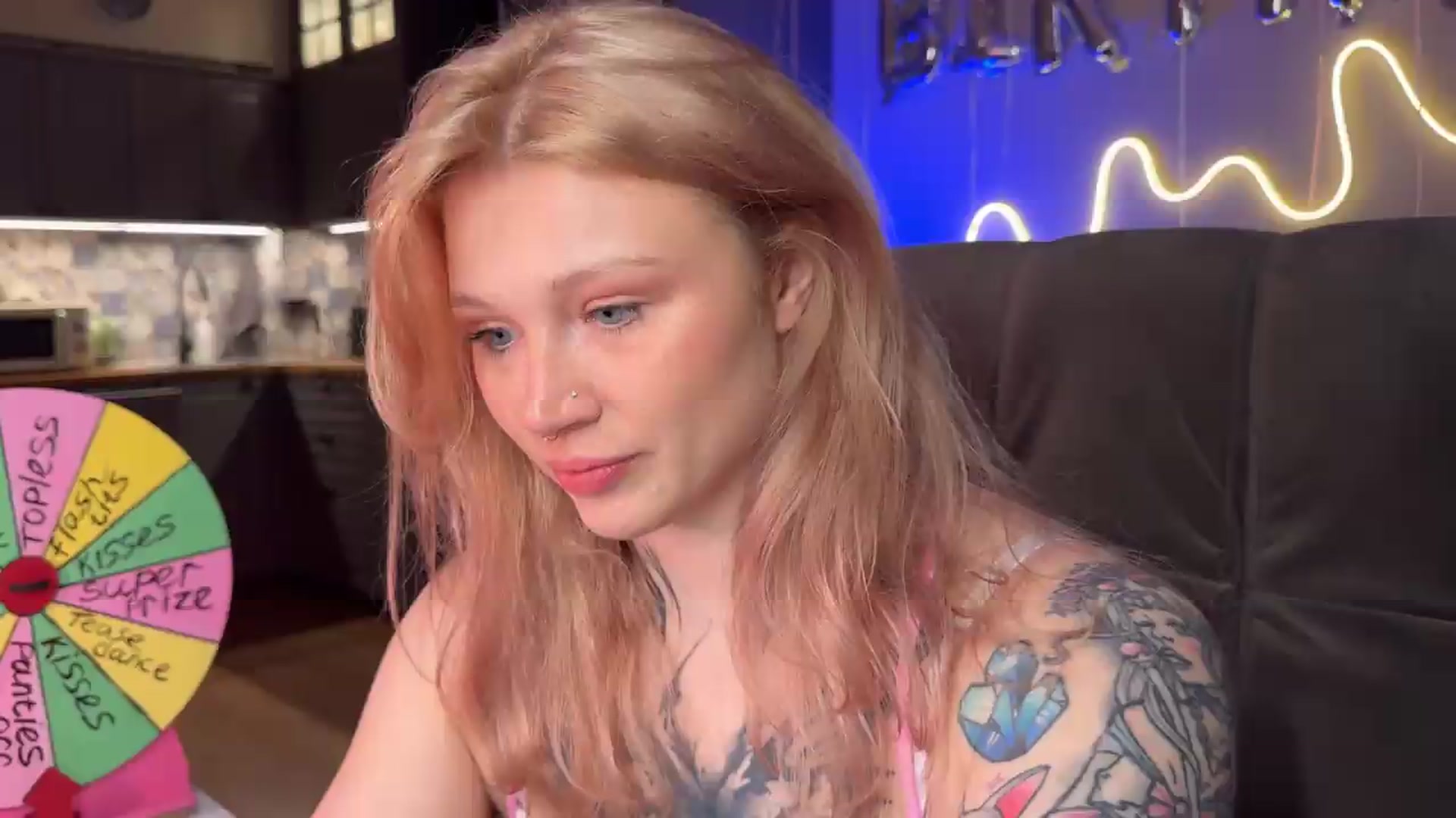 Gallery image thumbnail from euphoriadance's myfreecams stream on, 06/27/2026, 06:23 image 1 of 20