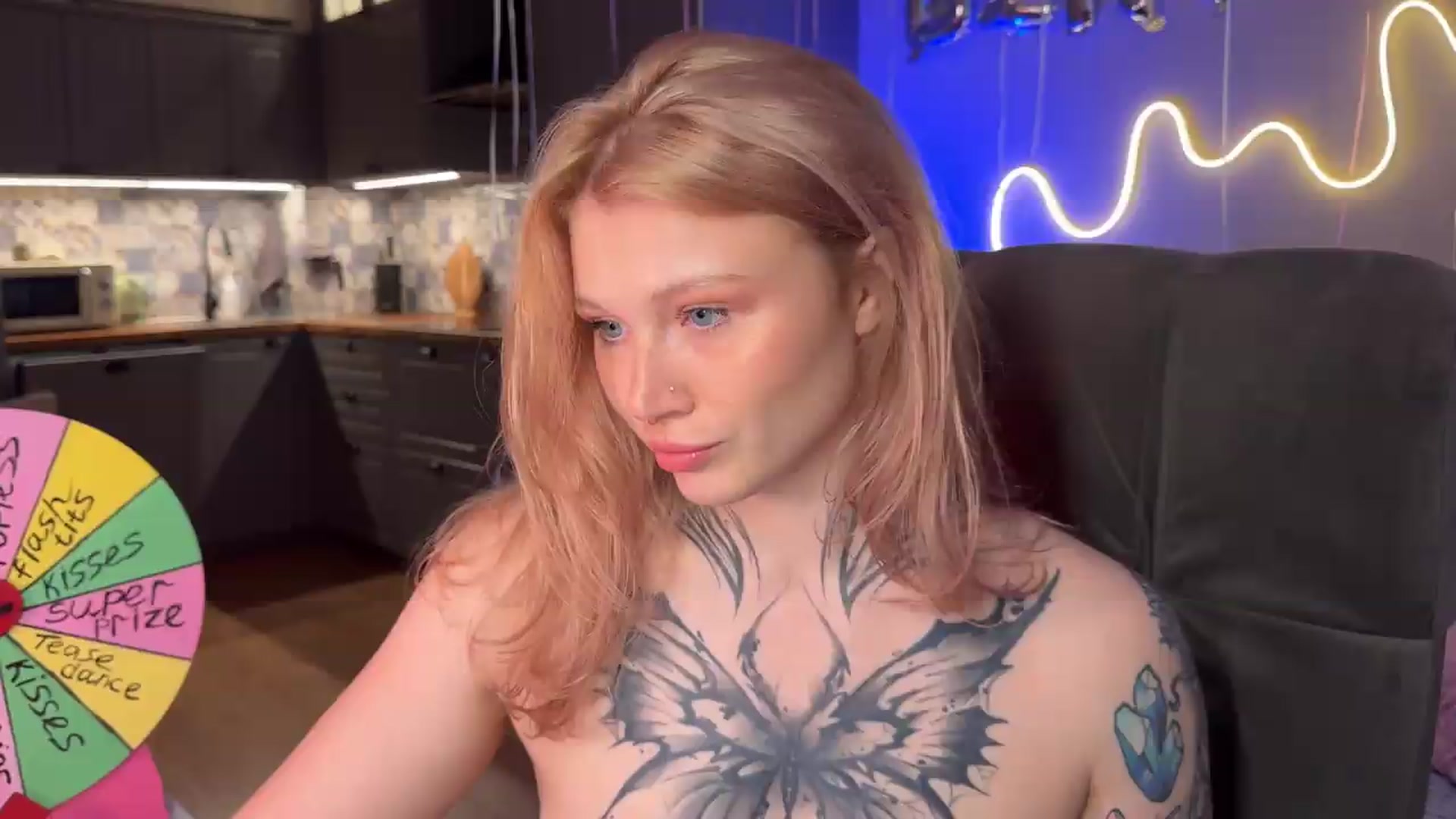 Gallery image thumbnail from euphoriadance's myfreecams stream on, 06/27/2026, 06:56 image 15 of 20
