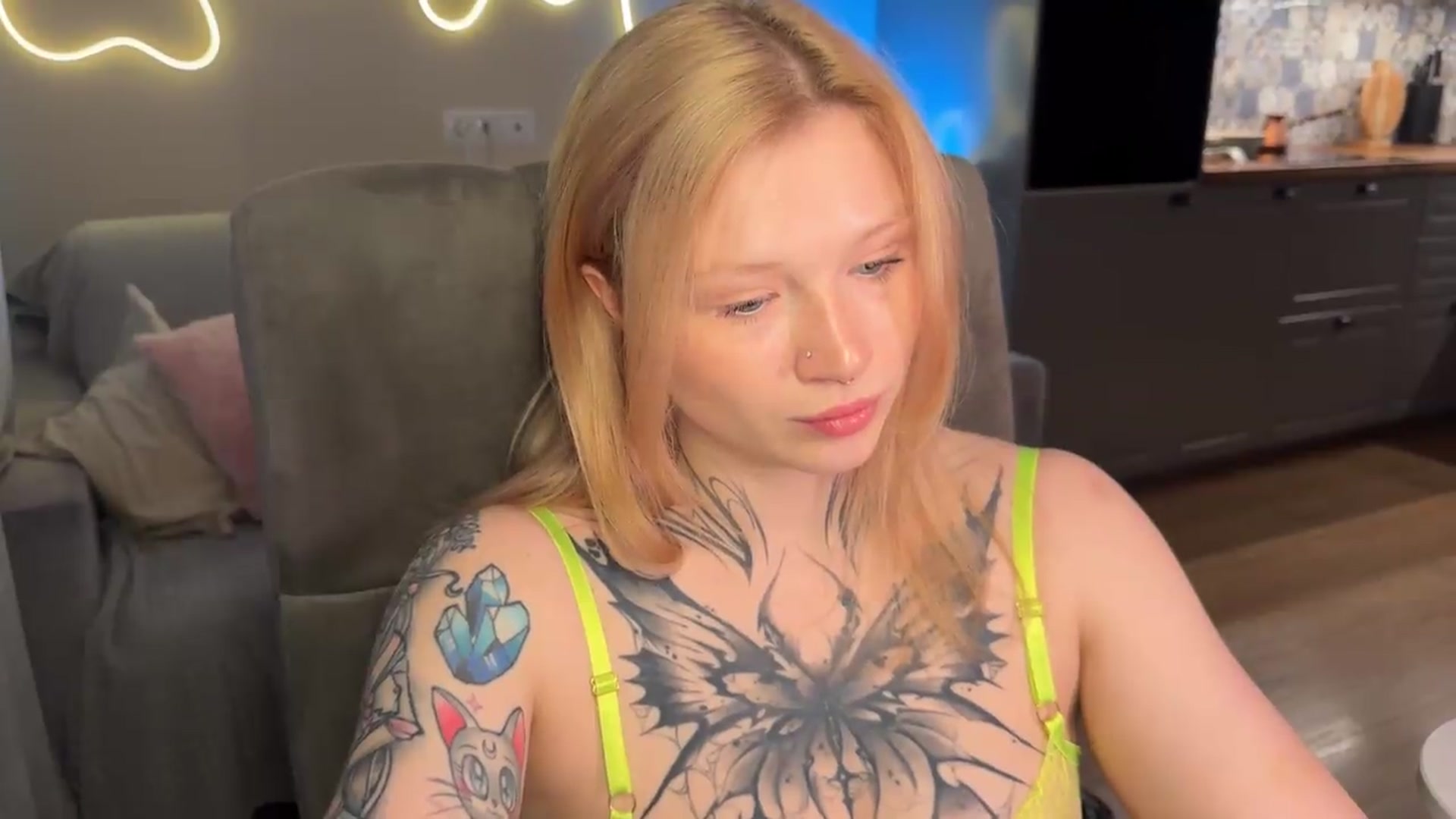 Gallery image thumbnail from euphoriadance's myfreecams stream on, 07/10/2026, 07:17 image 17 of 20
