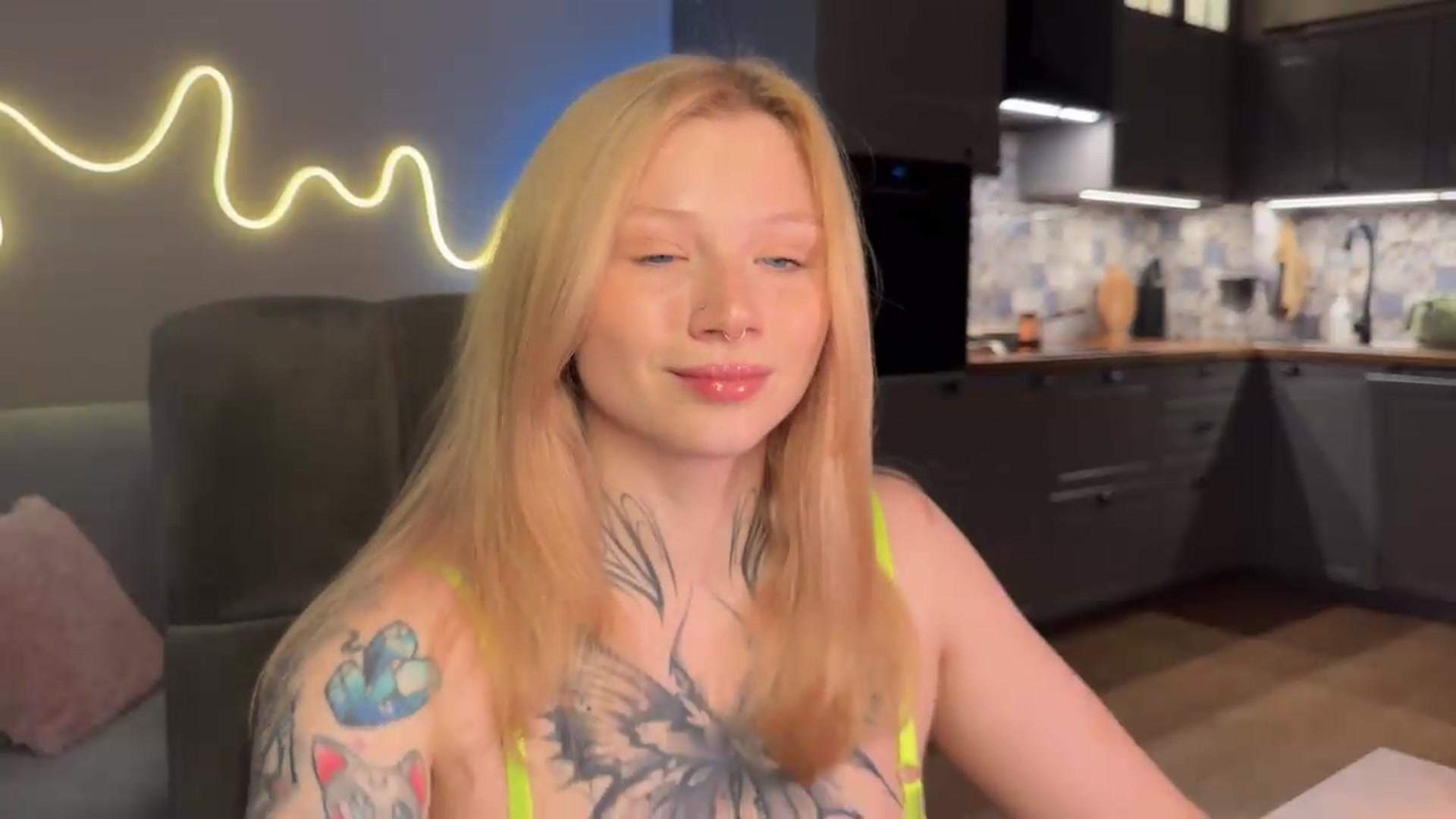 Gallery image thumbnail from euphoriadance's myfreecams stream on, 07/10/2026, 07:17 image 2 of 20
