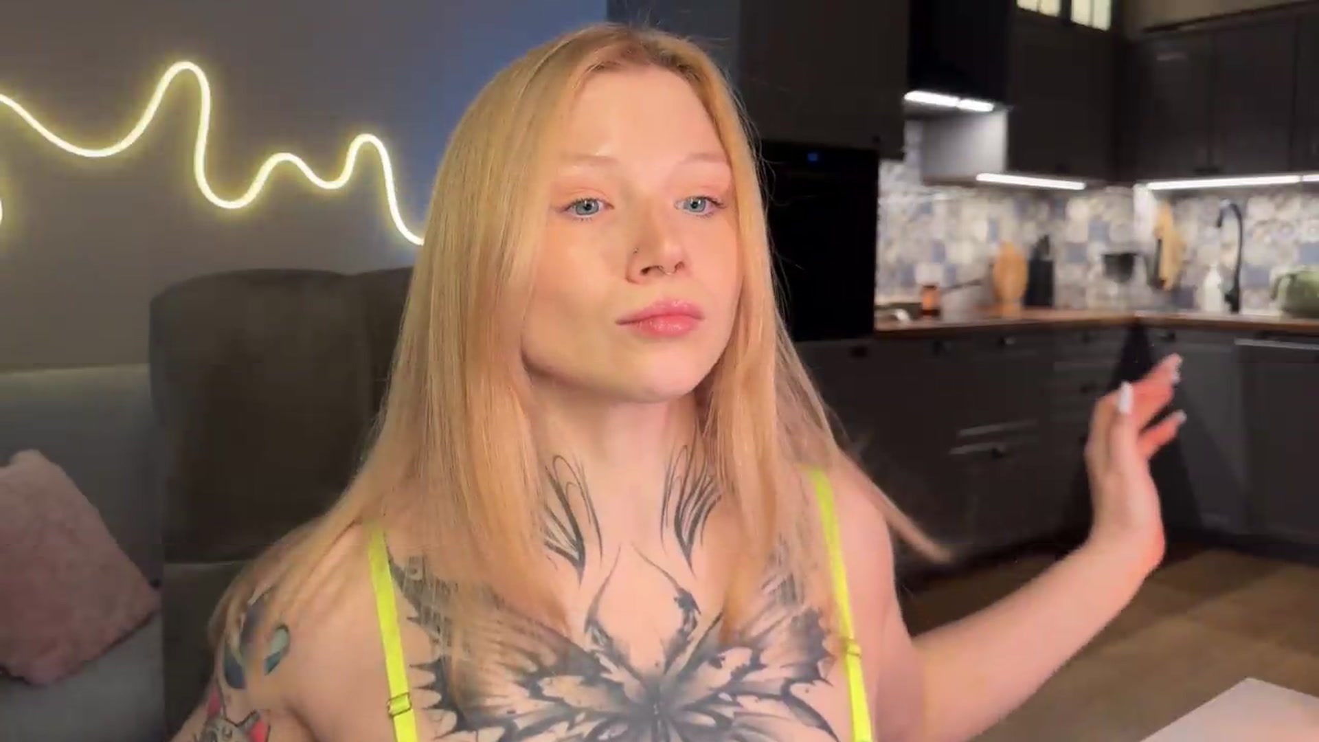 Gallery image thumbnail from euphoriadance's myfreecams stream on, 07/10/2026, 07:17 image 3 of 20