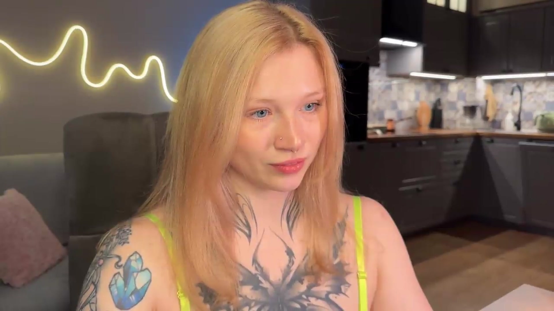 Gallery image thumbnail from euphoriadance's myfreecams stream on, 07/10/2026, 07:17 image 5 of 20