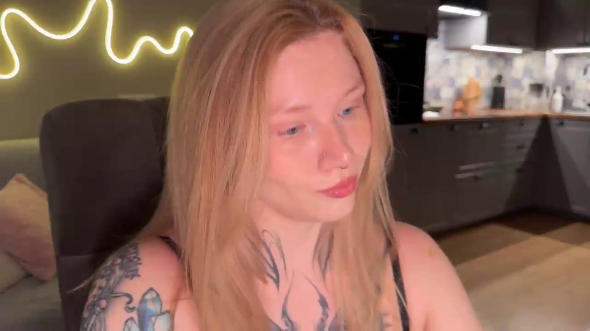 Gallery image thumbnail from euphoriadance's myfreecams stream on, 07/14/2026, 06:06 image 14 of 20