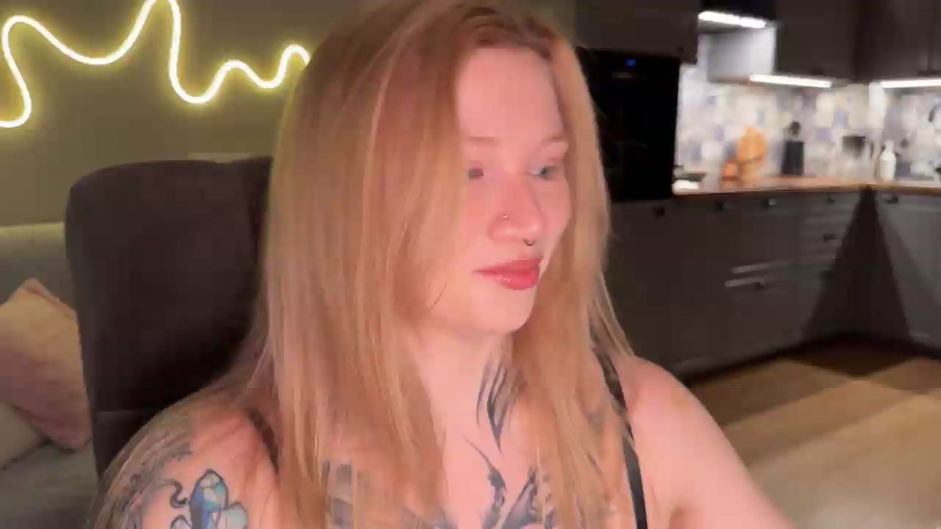 Gallery image thumbnail from euphoriadance's myfreecams stream on, 07/14/2026, 06:06 image 10 of 20
