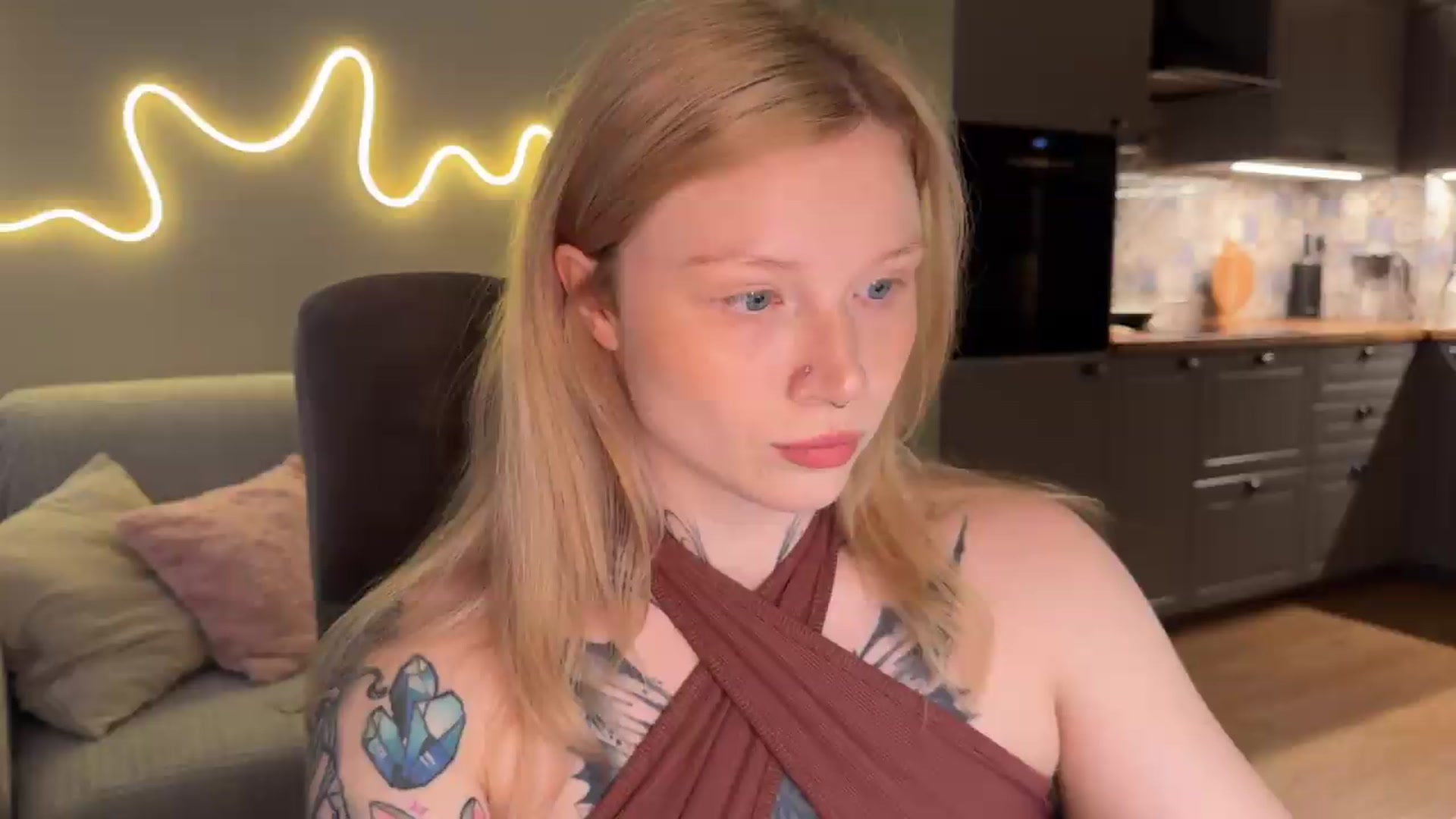 Gallery image thumbnail from euphoriadance's myfreecams stream on, 07/18/2026, 08:01 image 18 of 20