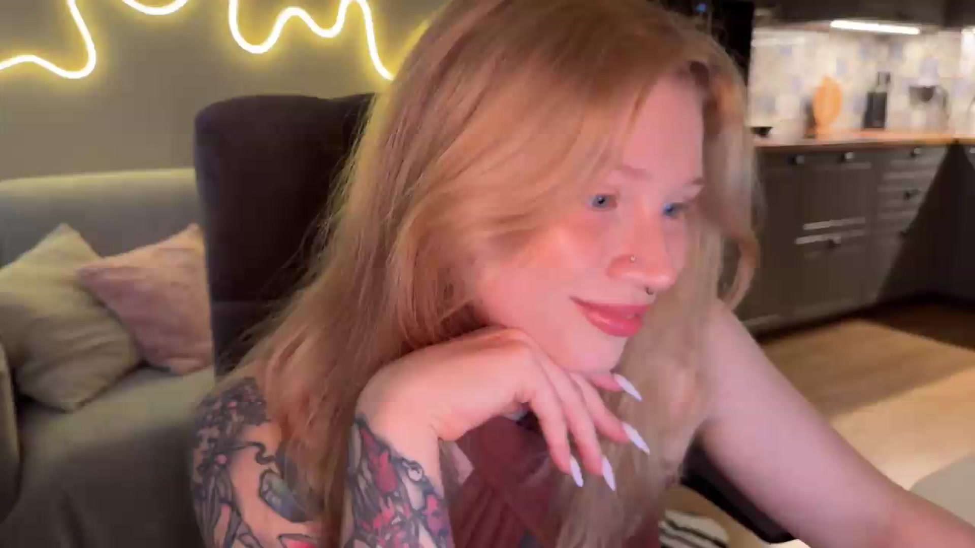 Gallery image thumbnail from euphoriadance's myfreecams stream on, 07/18/2026, 08:01 image 9 of 20