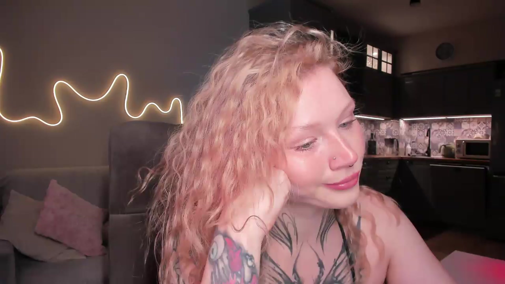 Gallery image thumbnail from euphoriadance's myfreecams stream on, 07/22/2026, 08:00 image 13 of 20