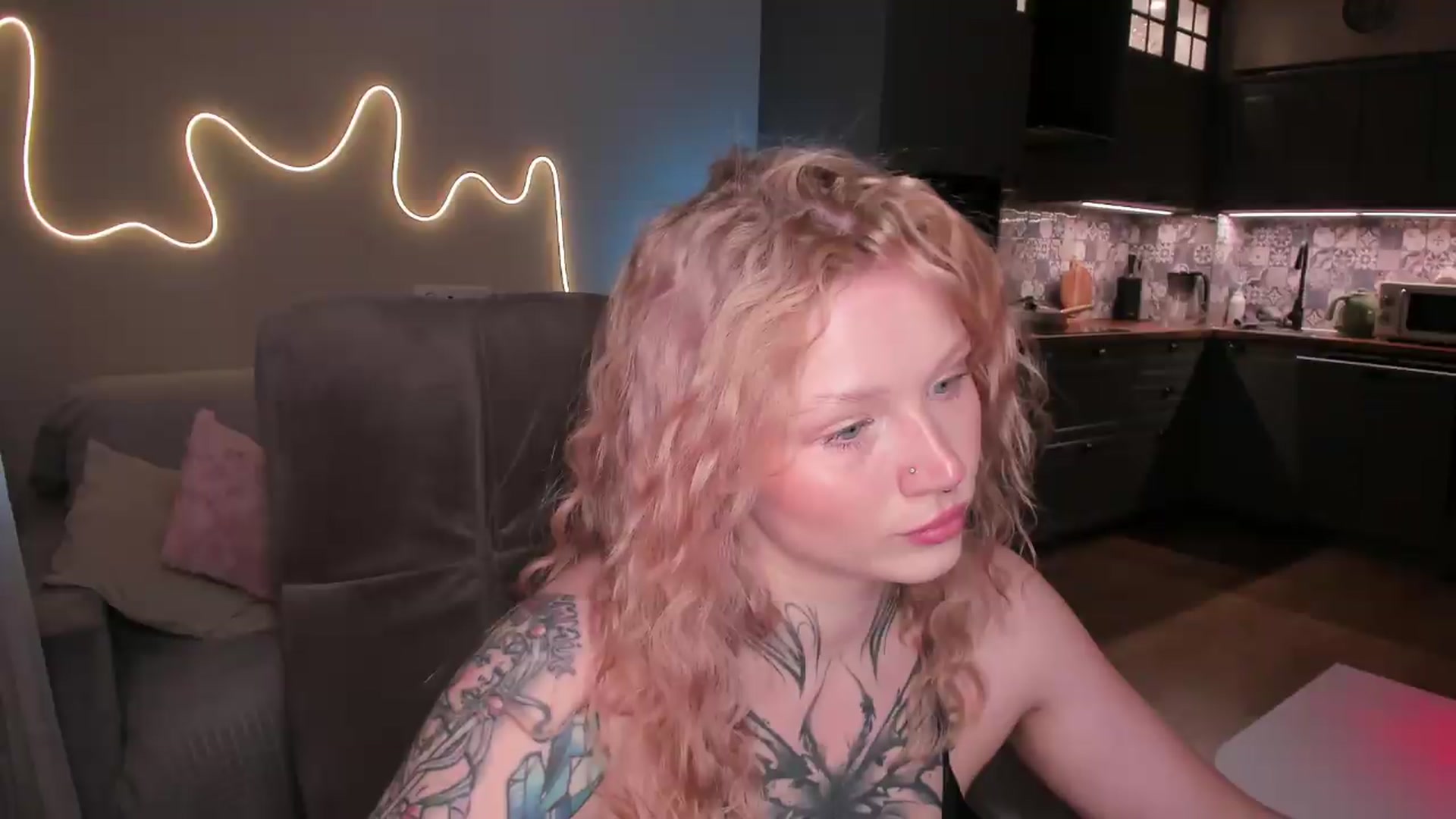 Gallery image thumbnail from euphoriadance's myfreecams stream on, 07/22/2026, 08:00 image 15 of 20