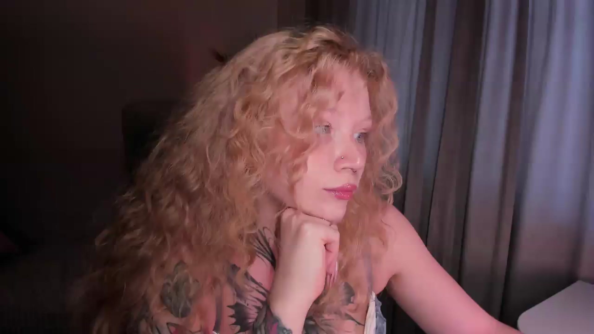 Gallery image thumbnail from euphoriadance's myfreecams stream on, 08/05/2026, 08:08 image 5 of 20