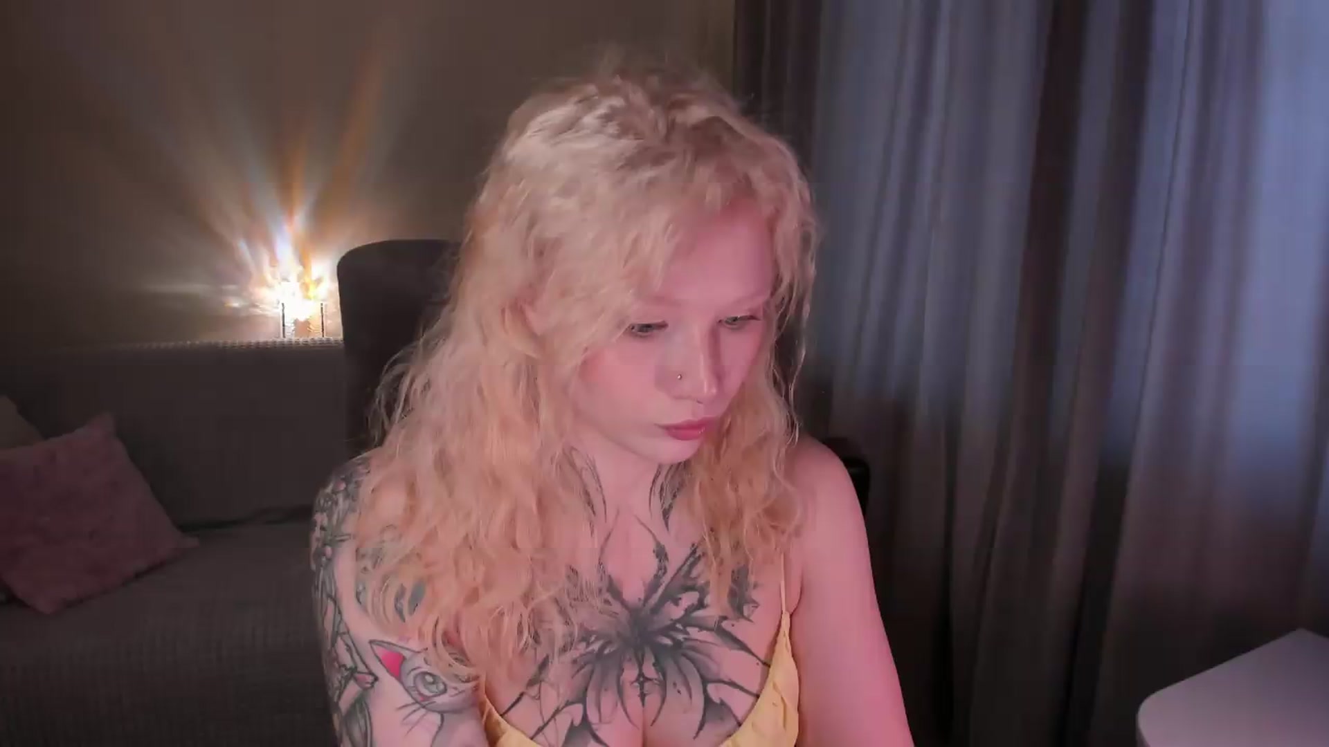 Gallery image thumbnail from euphoriadance's myfreecams stream on, 08/18/2026, 08:17 image 2 of 20