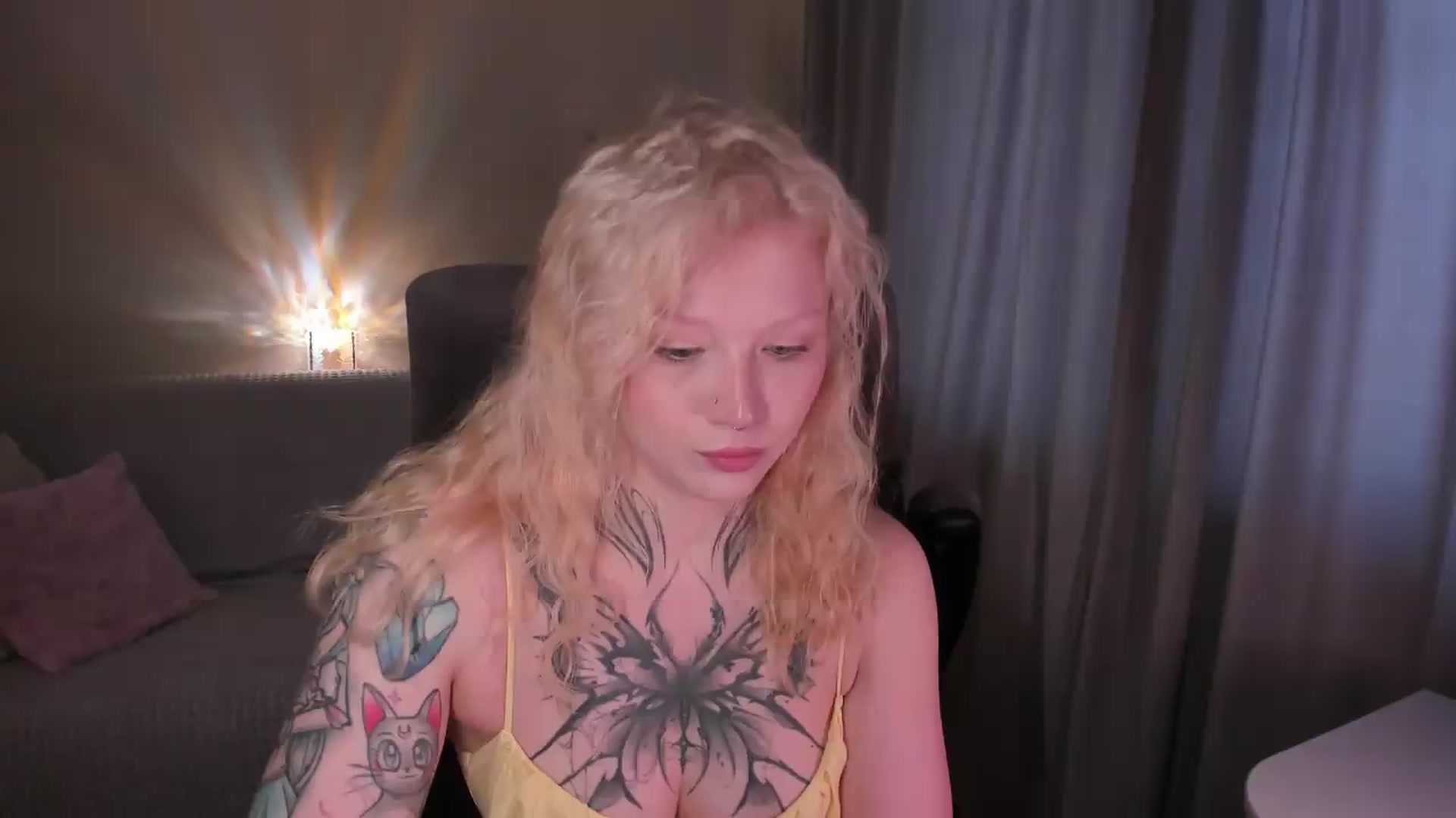 Gallery image thumbnail from euphoriadance's myfreecams stream on, 08/18/2026, 08:17 image 3 of 20