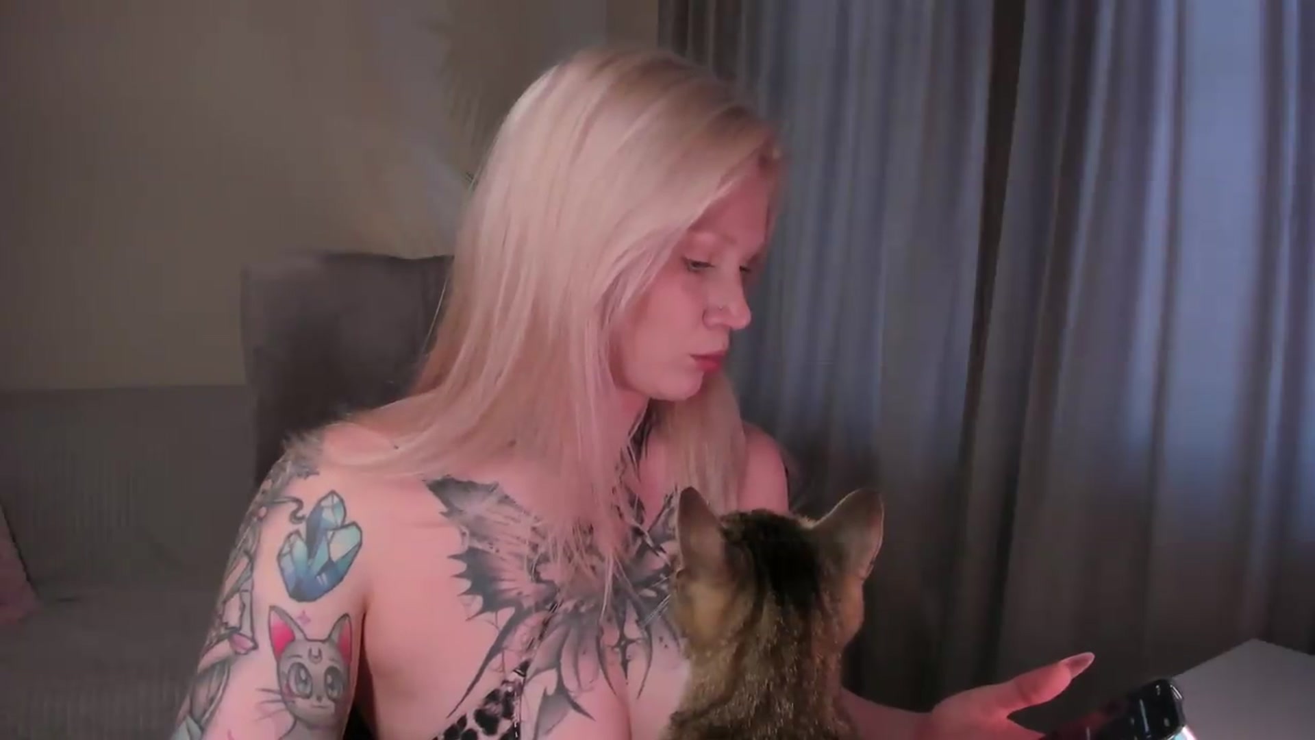 Gallery image thumbnail from euphoriadance's myfreecams stream on, 08/27/2026, 07:11 image 11 of 20