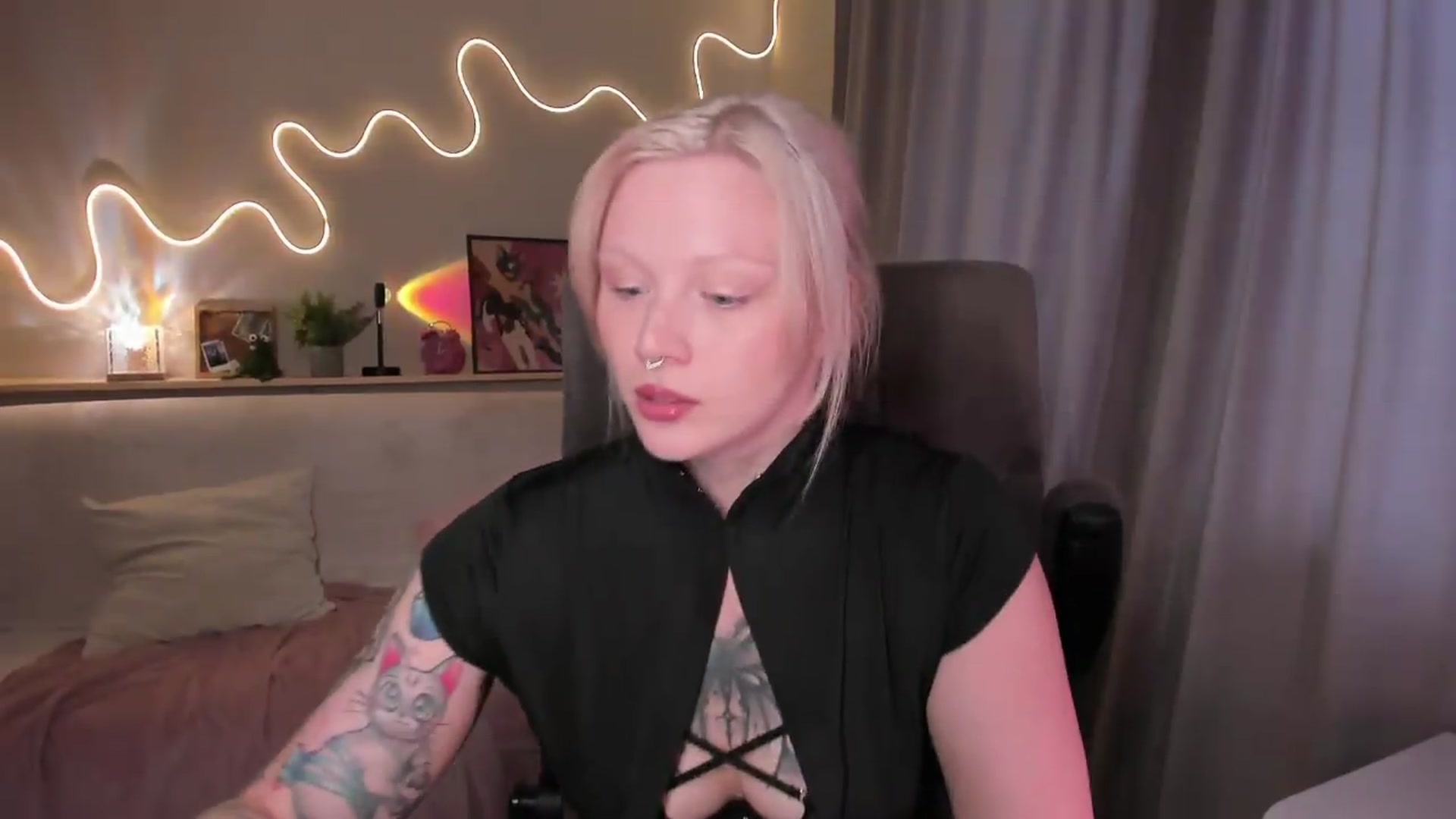 Gallery image thumbnail from euphoriadance's myfreecams stream on, 08/28/2026, 08:06 image 4 of 20