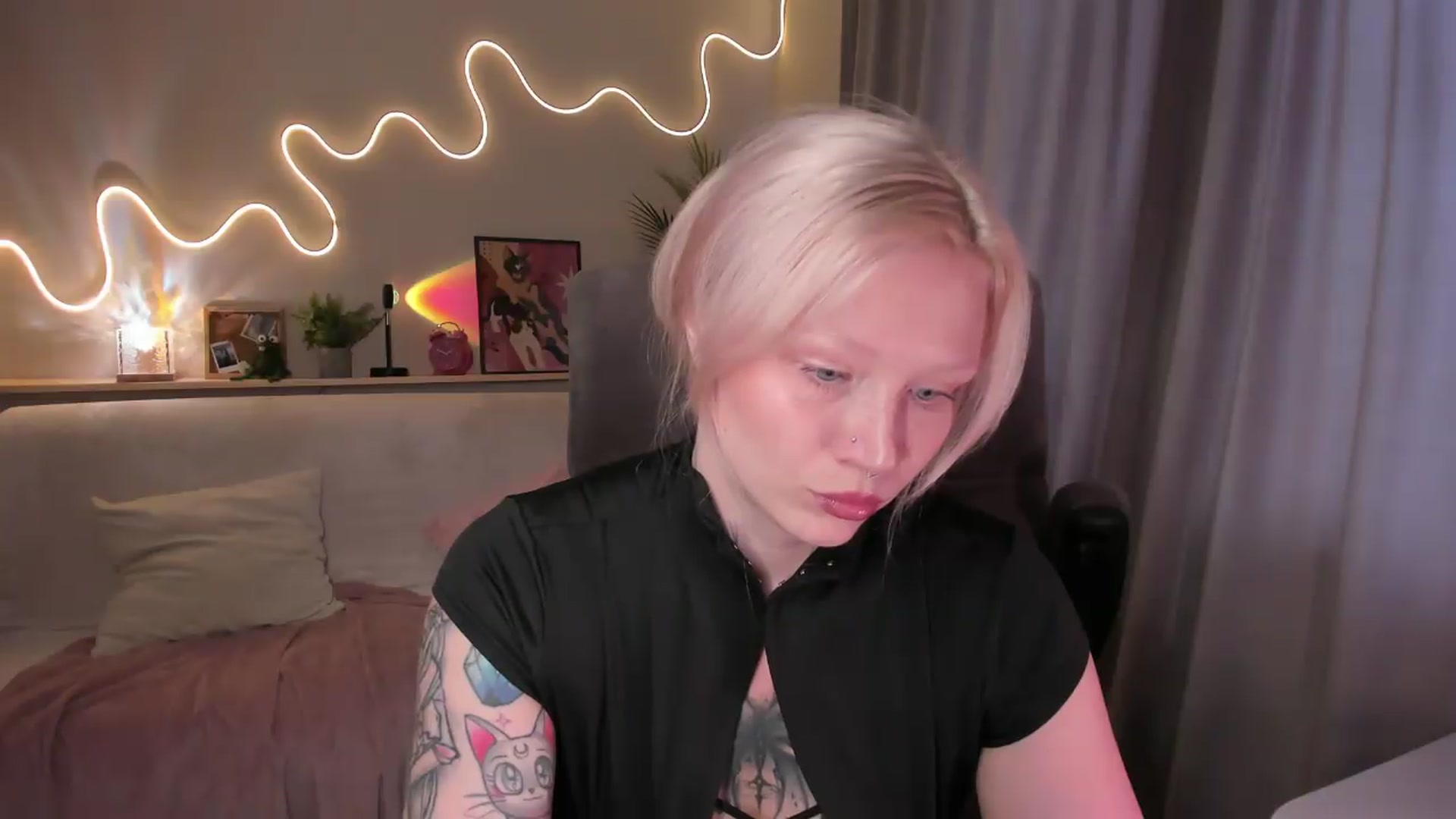 Gallery image thumbnail from euphoriadance's myfreecams stream on, 08/28/2026, 08:06 image 7 of 20