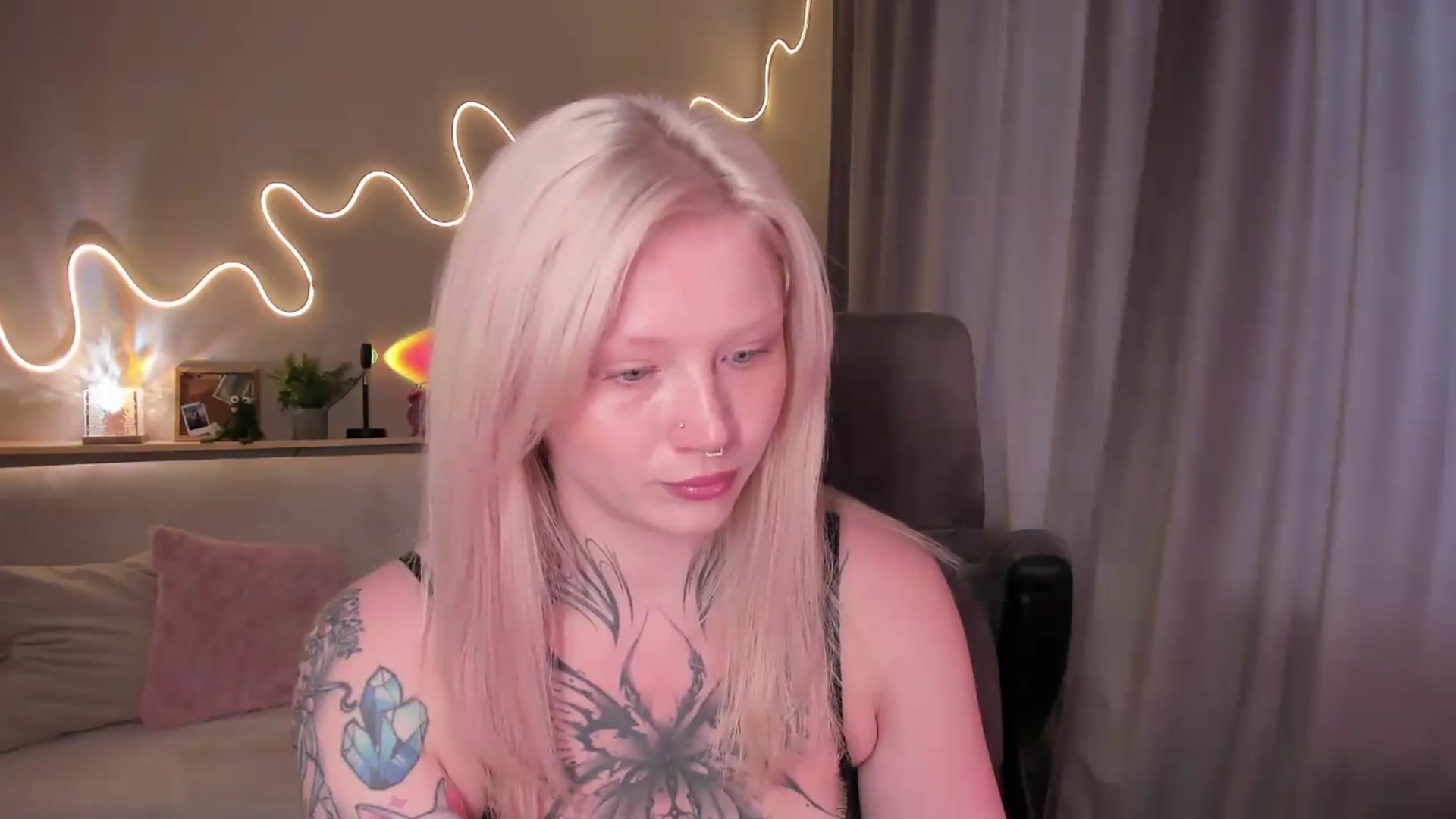 Gallery image thumbnail from euphoriadance's myfreecams stream on, 08/30/2026, 07:44 image 15 of 20