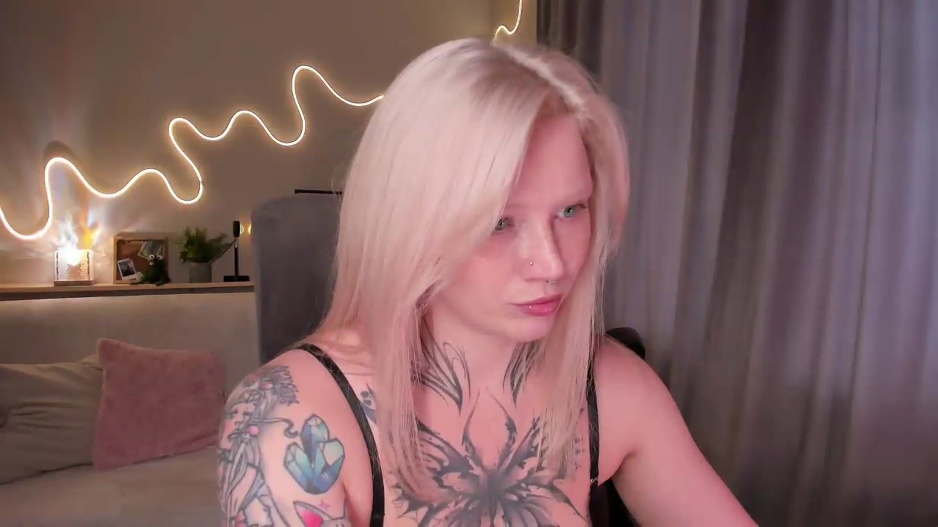Gallery image thumbnail from euphoriadance's myfreecams stream on, 08/30/2026, 07:44 image 20 of 20