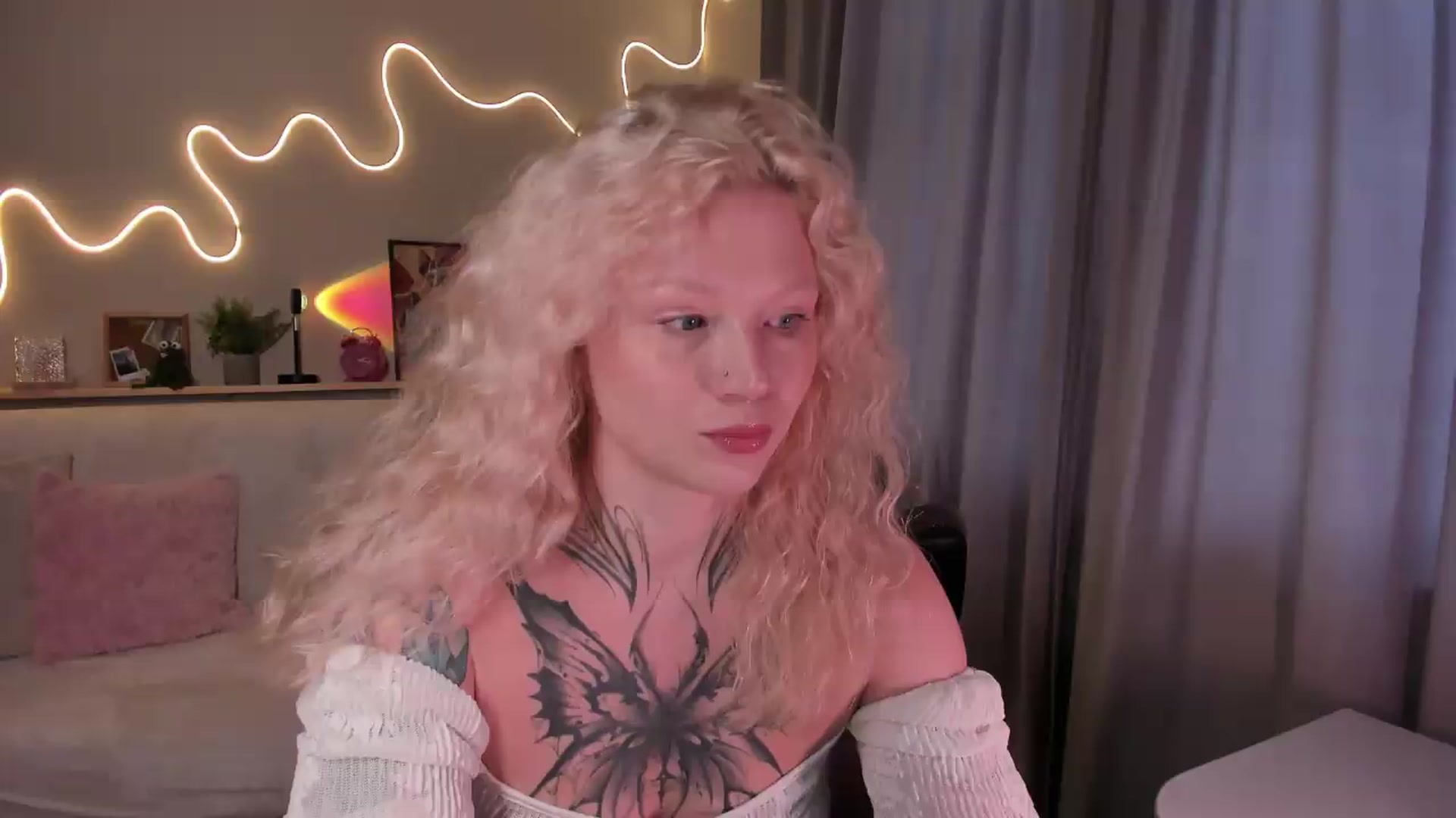 Gallery image thumbnail from euphoriadance's myfreecams stream on, 08/31/2026, 06:51 image 9 of 20