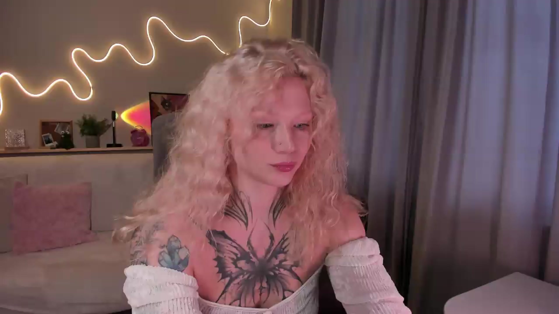 Gallery image thumbnail from euphoriadance's myfreecams stream on, 08/31/2026, 06:51 image 14 of 20