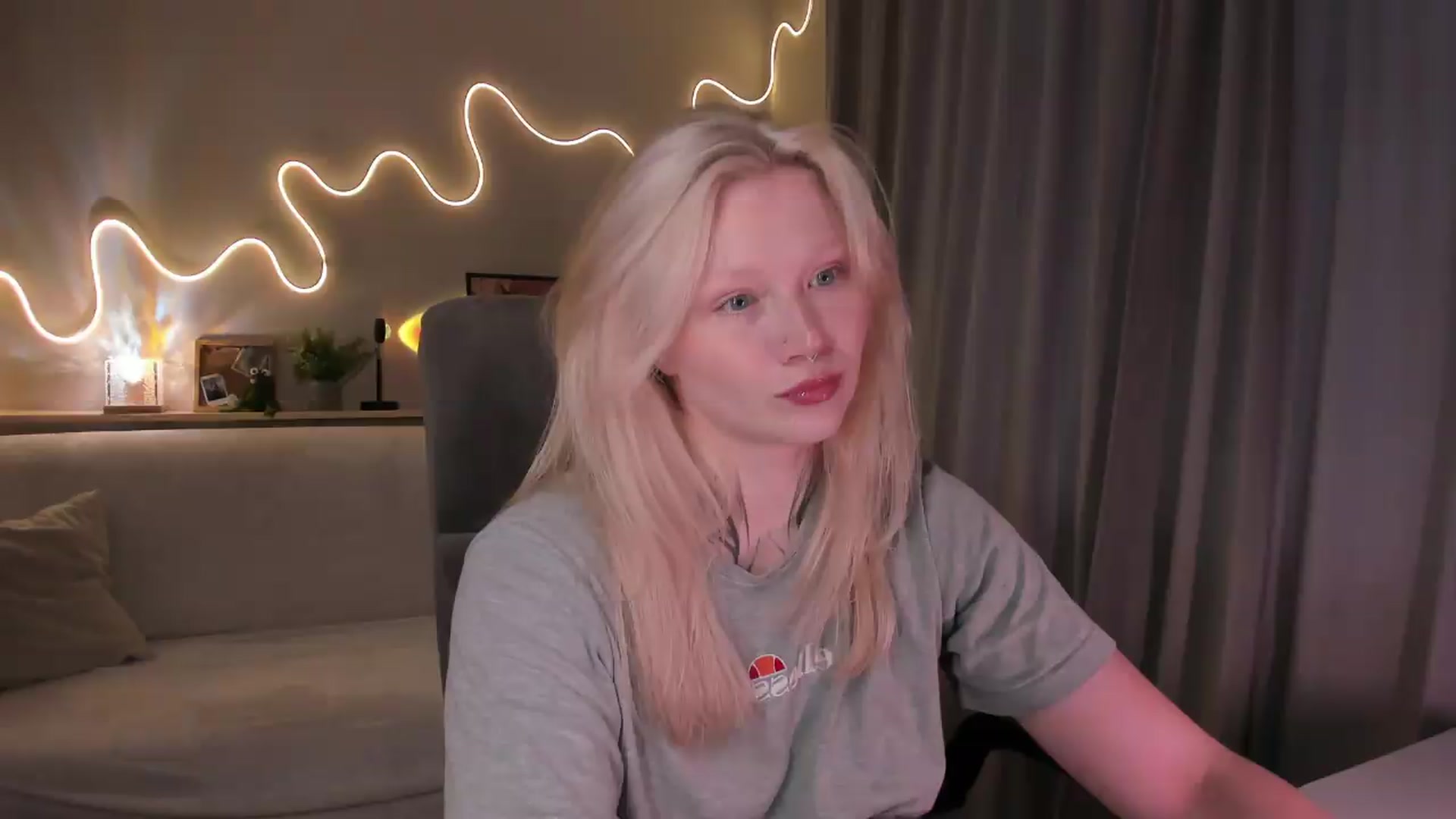 Gallery image thumbnail from euphoriadance's myfreecams stream on, 09/04/2026, 07:41 image 1 of 20