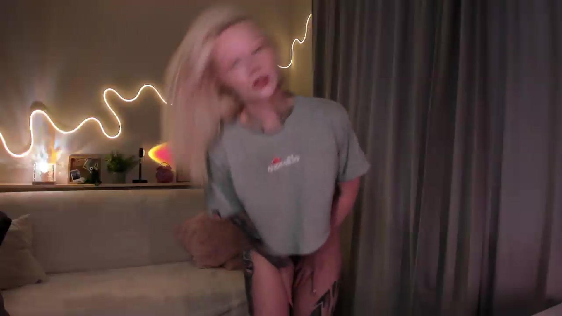 Gallery image thumbnail from euphoriadance's myfreecams stream on, 09/04/2026, 07:41 image 8 of 20