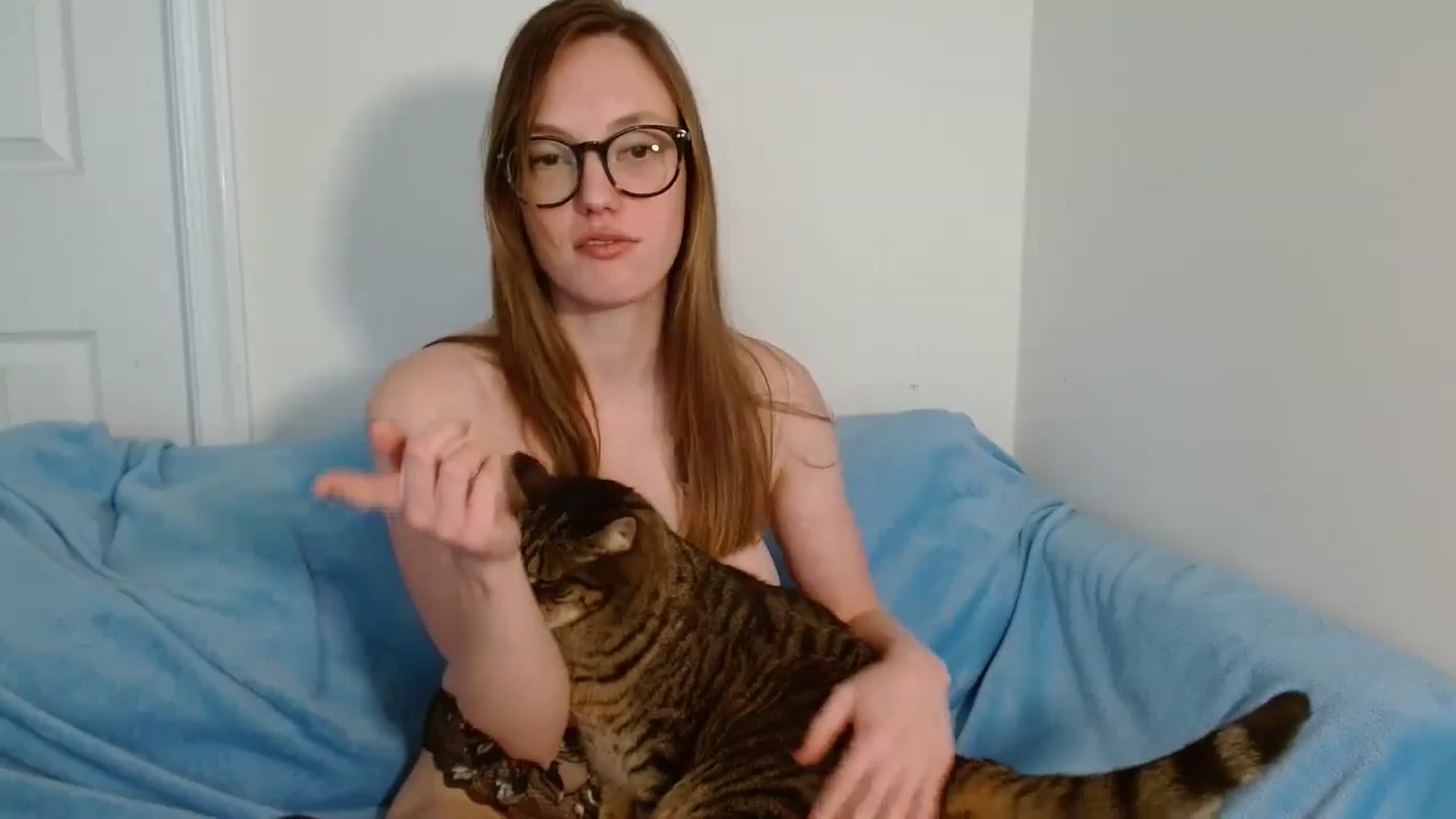 Gallery image thumbnail from eve_messed_up's myfreecams stream on, 01/17/2025, 17:13 image 15 of 20