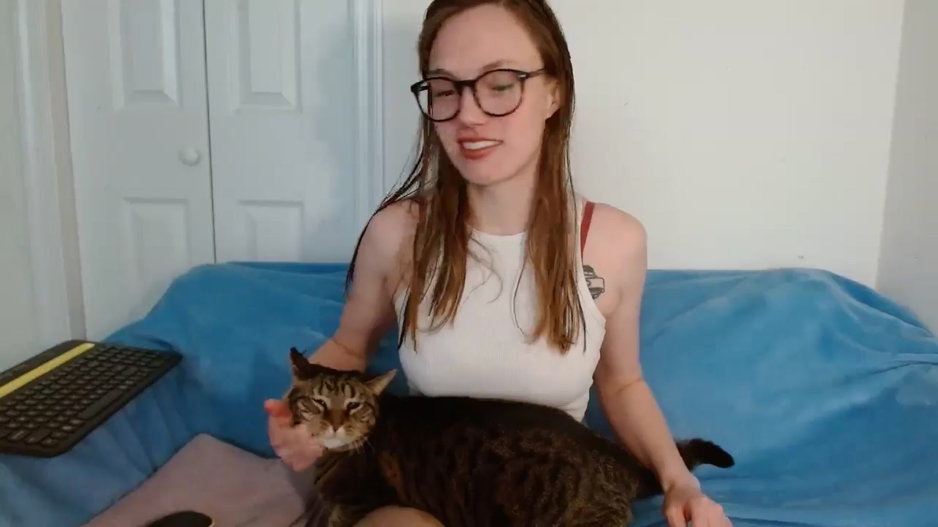 Gallery image thumbnail from eve_messed_up's myfreecams stream on, 01/19/2025, 16:43 image 12 of 20