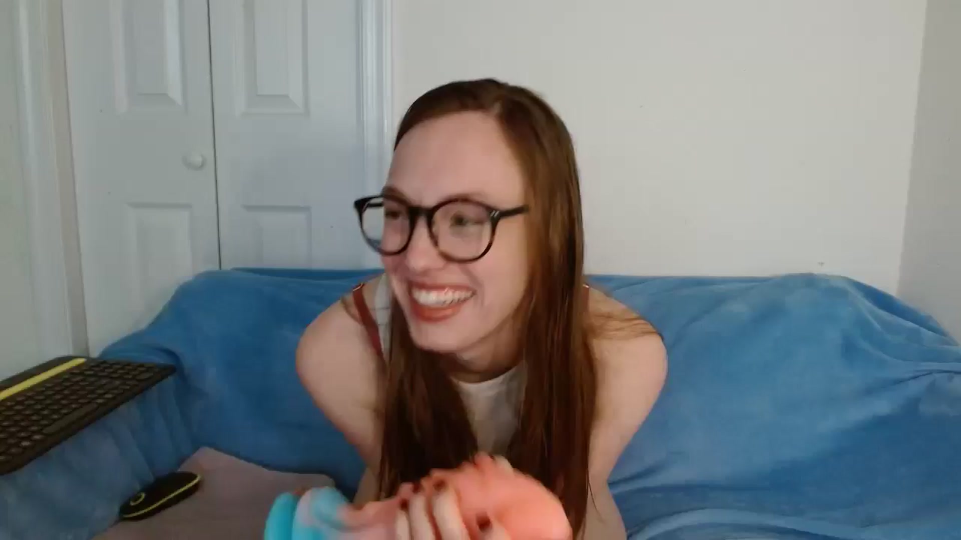 Gallery image thumbnail from eve_messed_up's myfreecams stream on, 01/19/2025, 16:43 image 15 of 20
