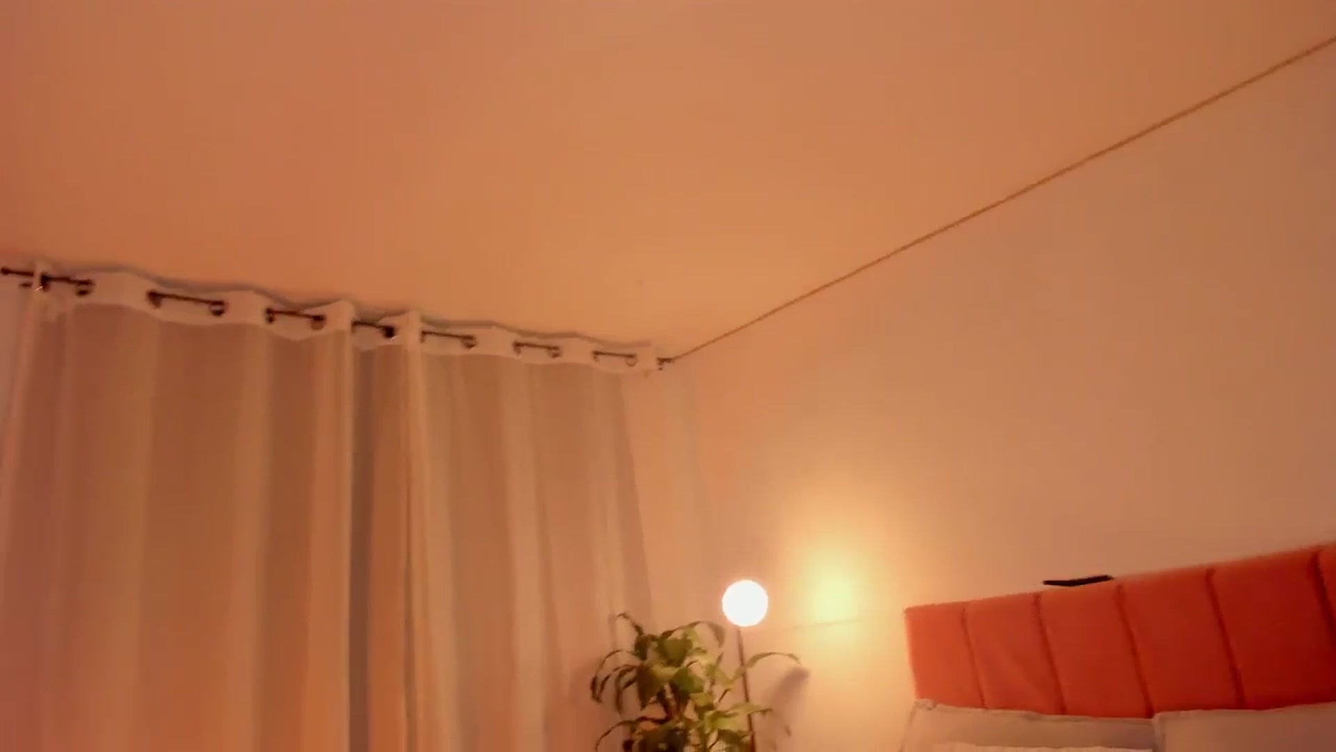 Gallery image thumbnail from evelin_santos's myfreecams stream on, 04/18/2026, 21:39 image 12 of 20