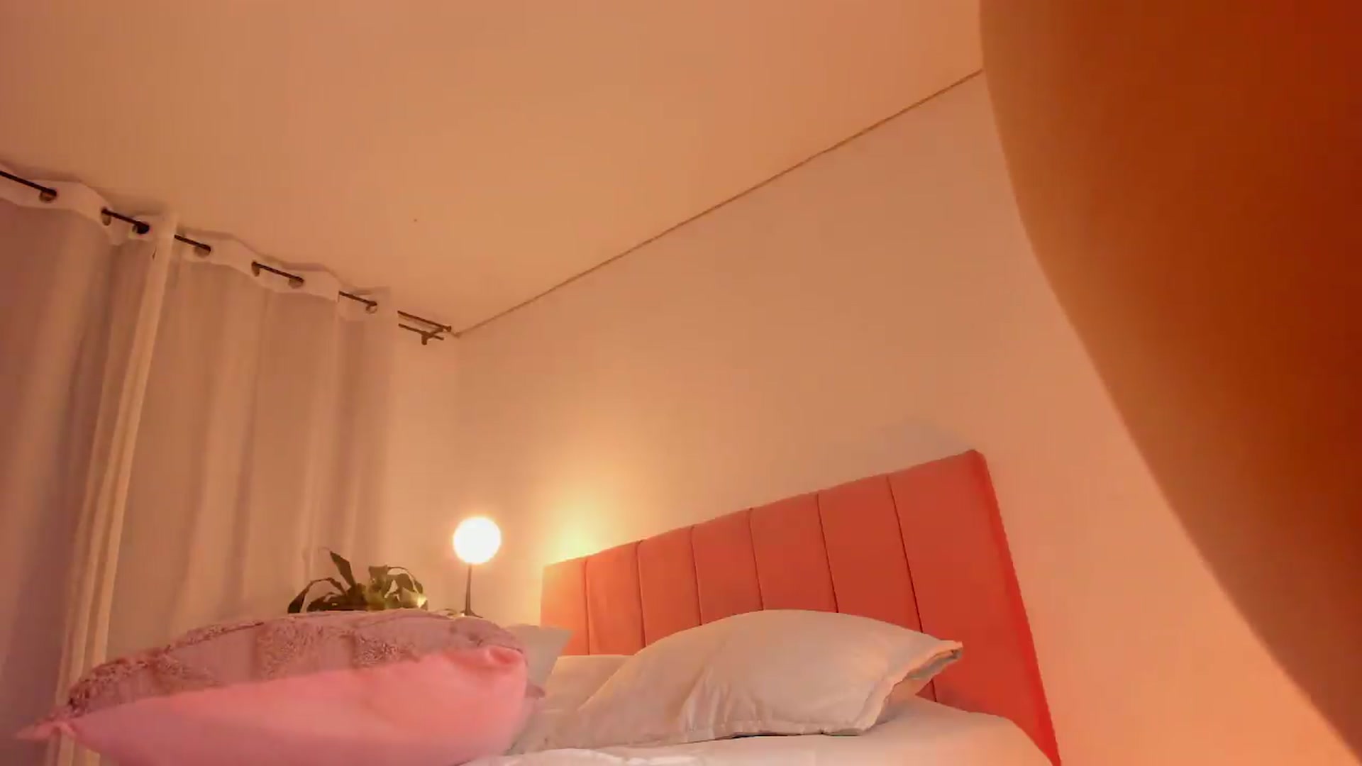 Gallery image thumbnail from evelin_santos's myfreecams stream on, 04/30/2026, 22:33 image 15 of 20