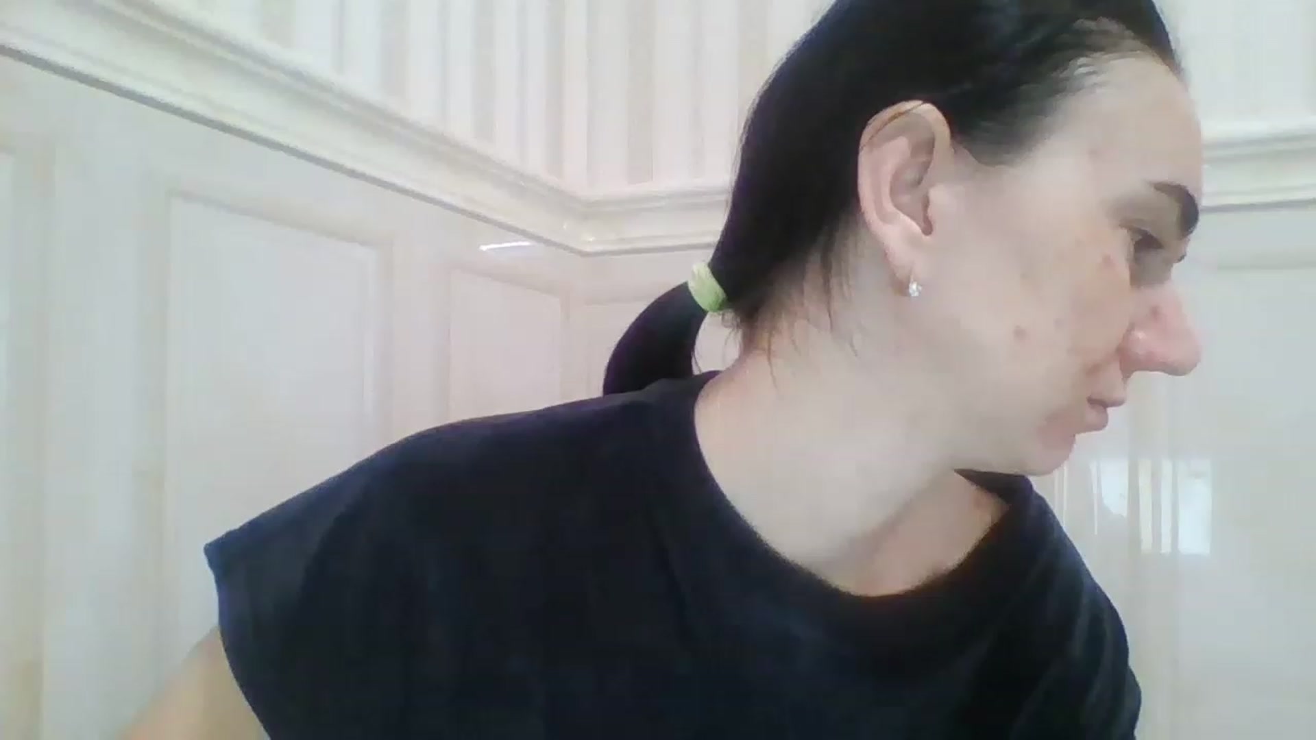Gallery image thumbnail from evil_demon94's myfreecams stream on, 12/23/2022, 20:35 image 10 of 20