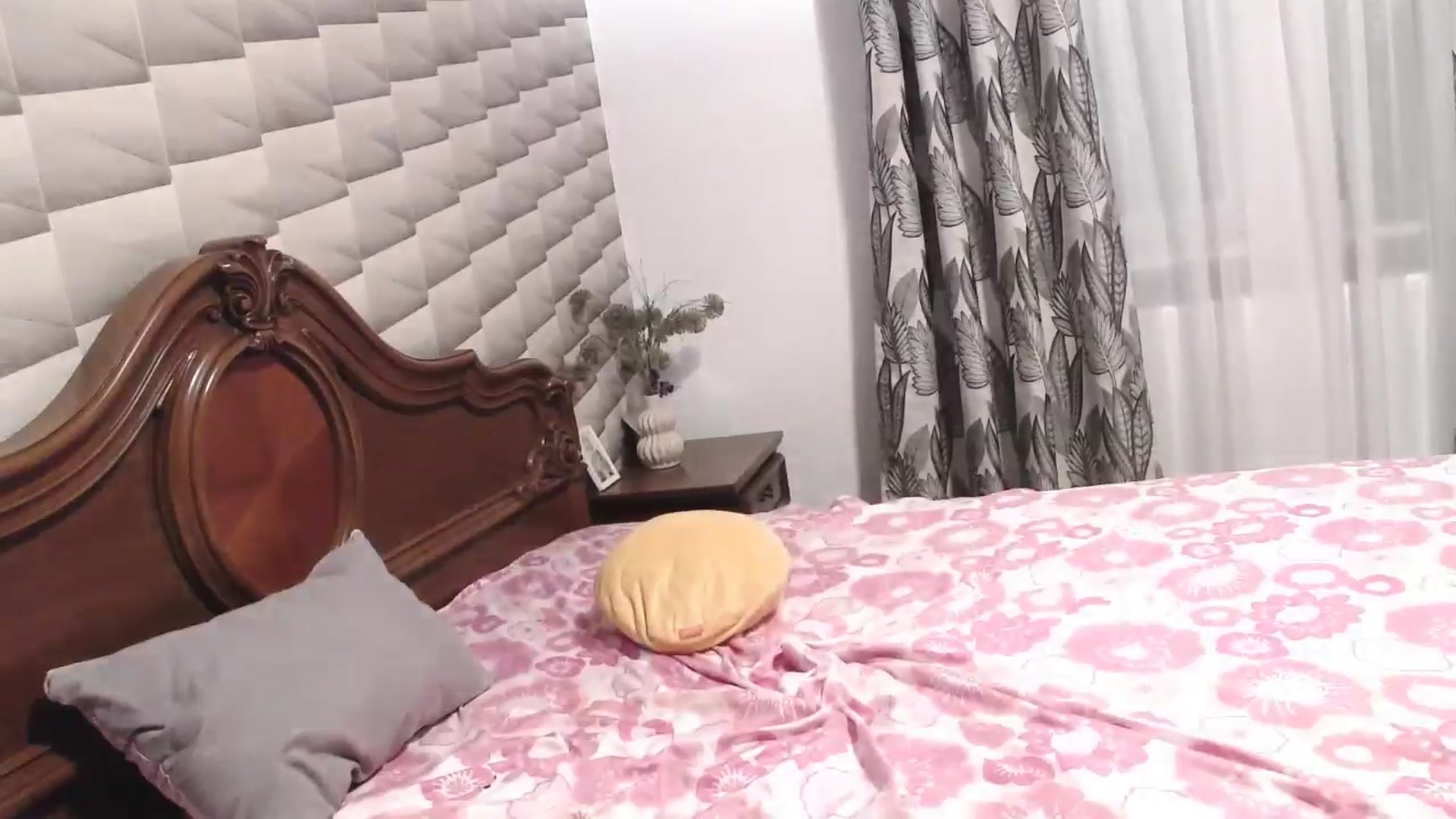 Gallery image thumbnail from exPlcont's myfreecams stream on, 01/22/2025, 17:54 image 18 of 20