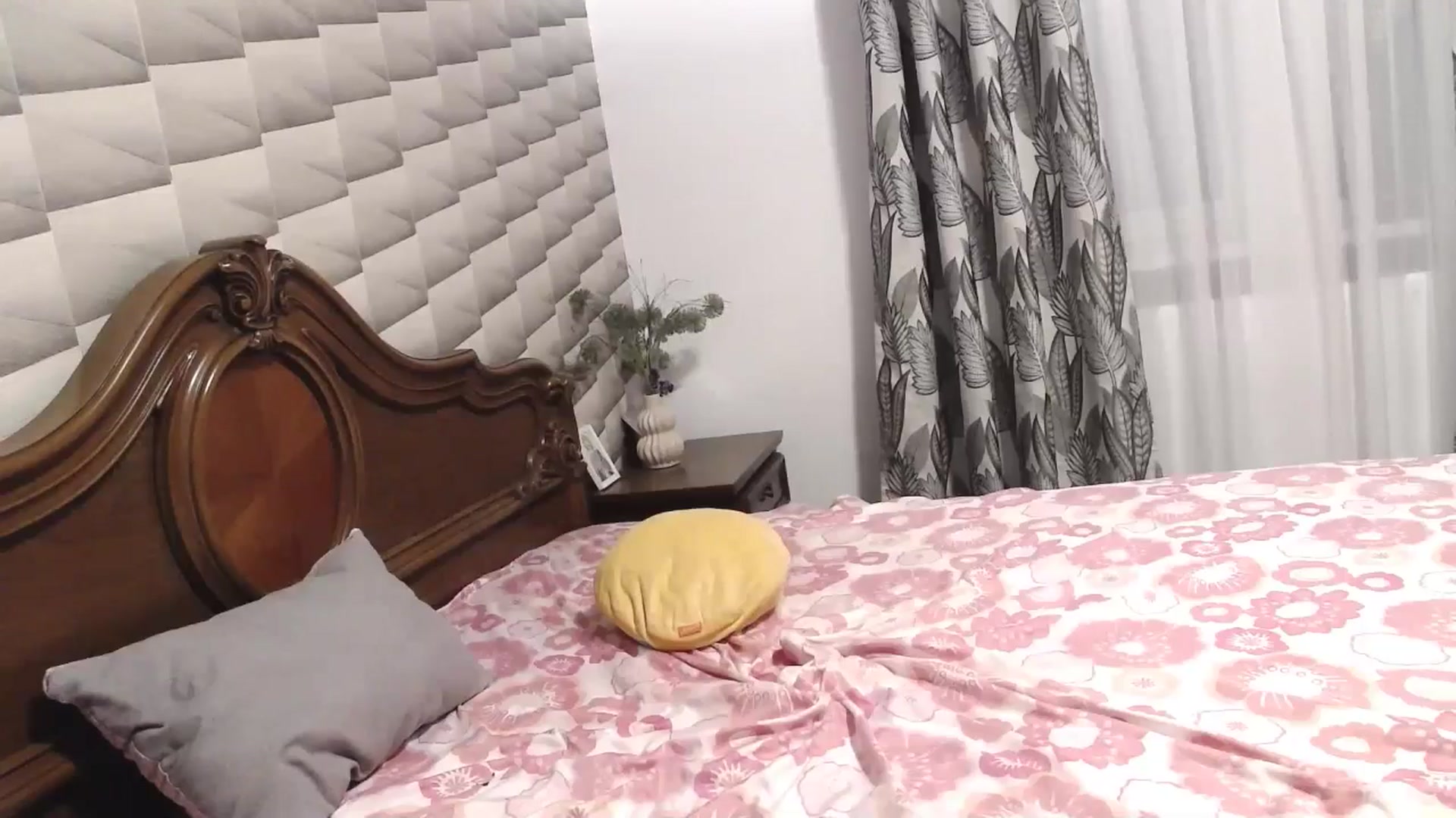 Gallery image thumbnail from exPlcont's myfreecams stream on, 01/22/2025, 17:54 image 19 of 20