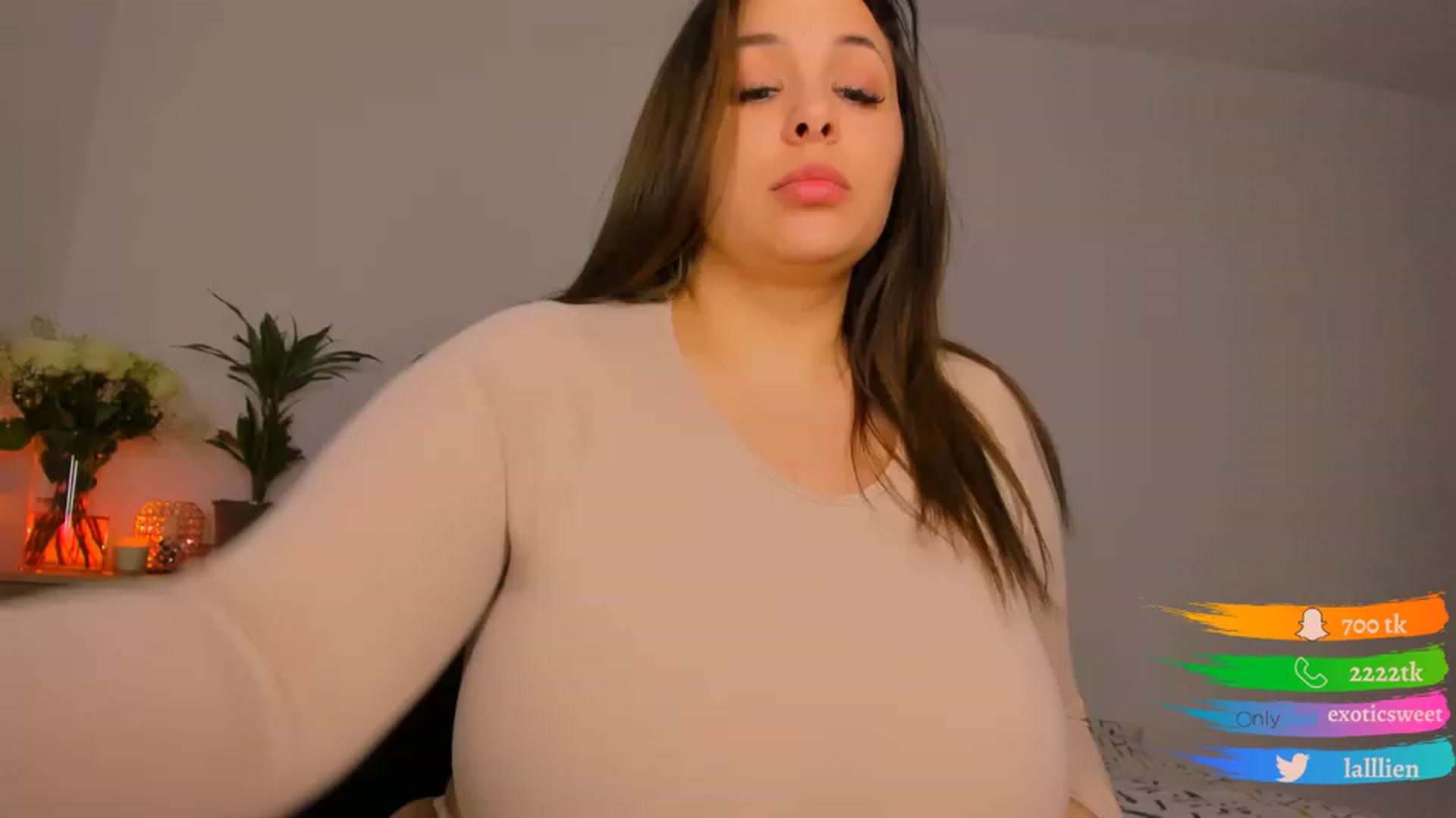 Gallery image thumbnail from exotticsweet's myfreecams stream on, 02/17/2023, 10:04 image 14 of 20
