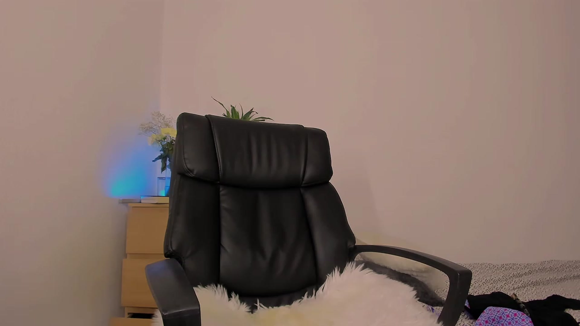 Gallery image thumbnail from exotticsweet's myfreecams stream on, 02/25/2023, 14:30 image 17 of 20