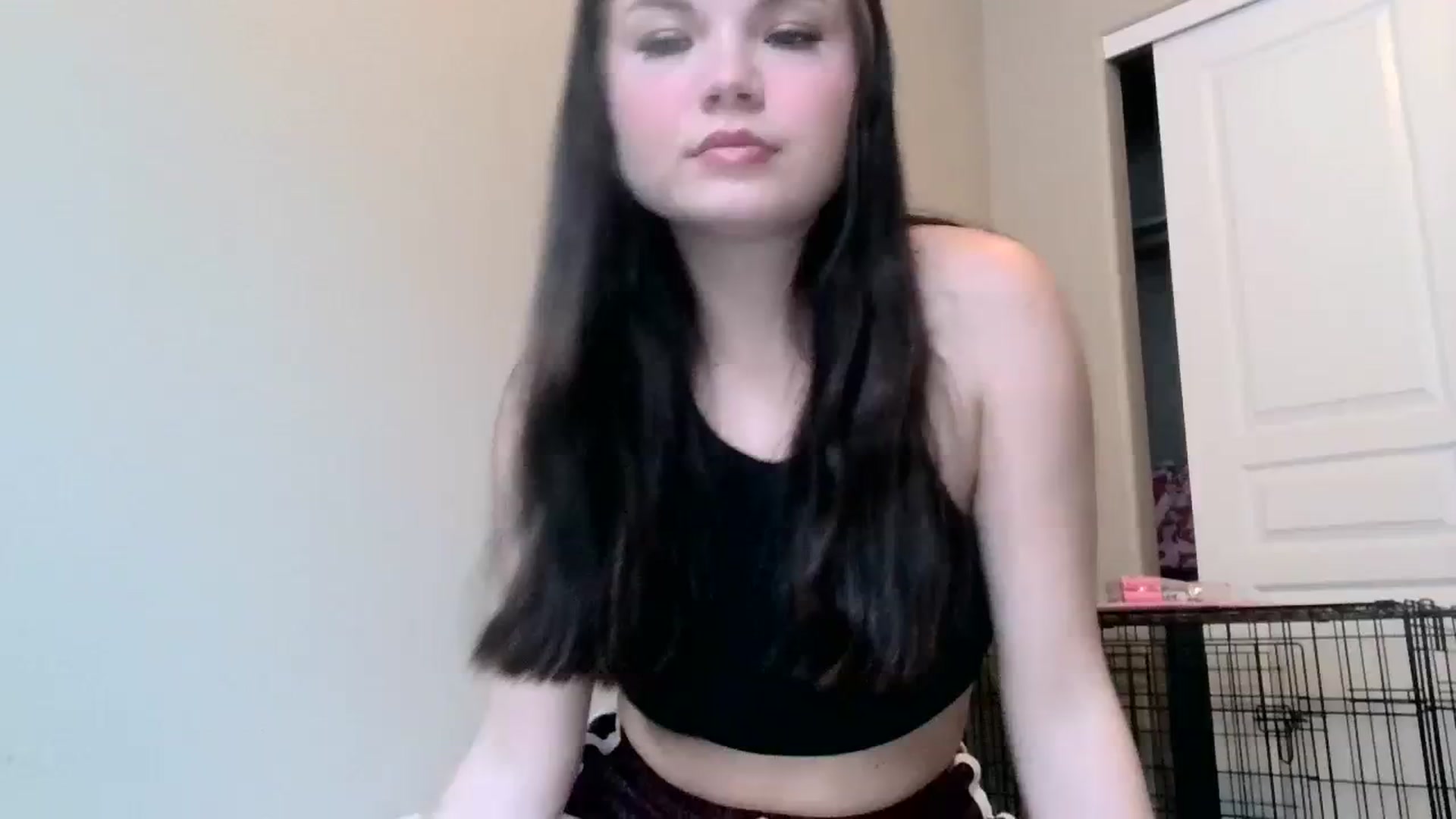 Gallery image thumbnail from faeluxxx's myfreecams stream on, 08/25/2023, 21:53 image 8 of 20
