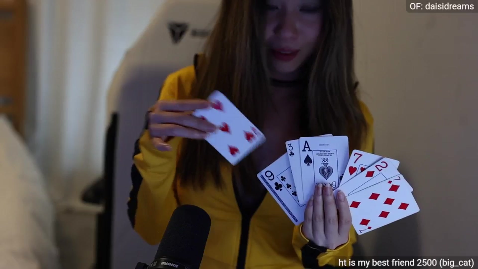 Gallery image thumbnail from fairydaisi's myfreecams stream on, 05/26/2024, 02:33 image 9 of 20