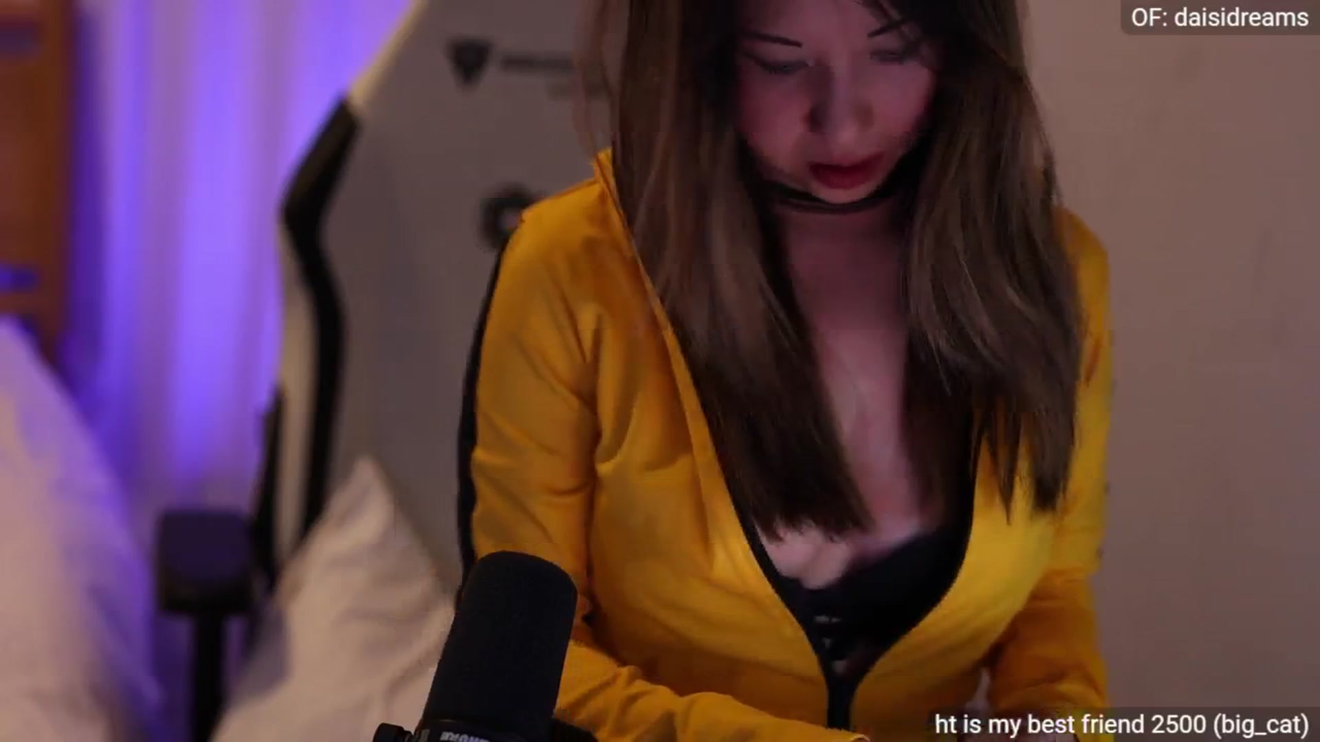 Gallery image thumbnail from fairydaisi's myfreecams stream on, 05/26/2024, 02:33 image 20 of 20